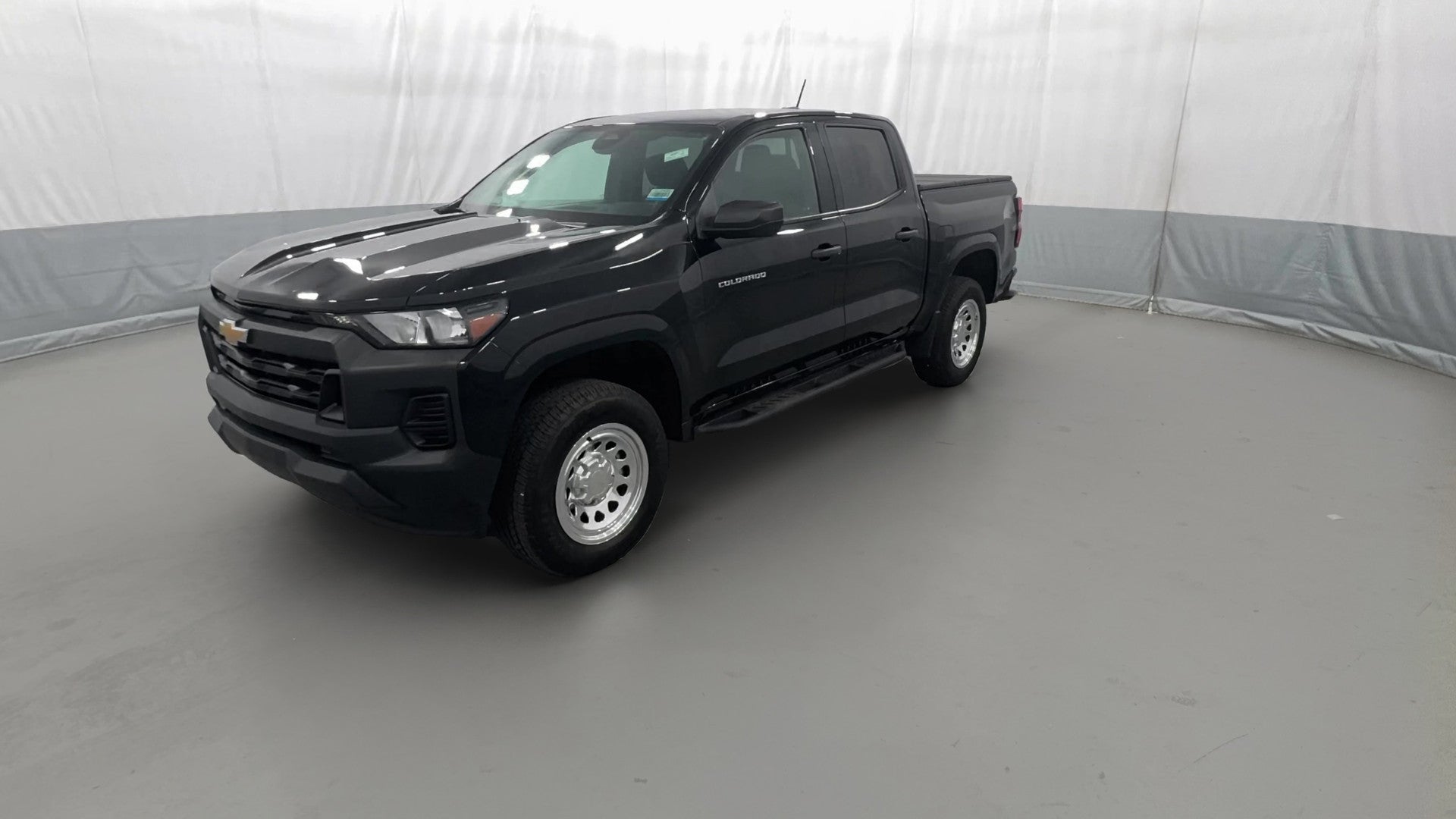 2024 Chevrolet Colorado Crew Cab vehicle photo