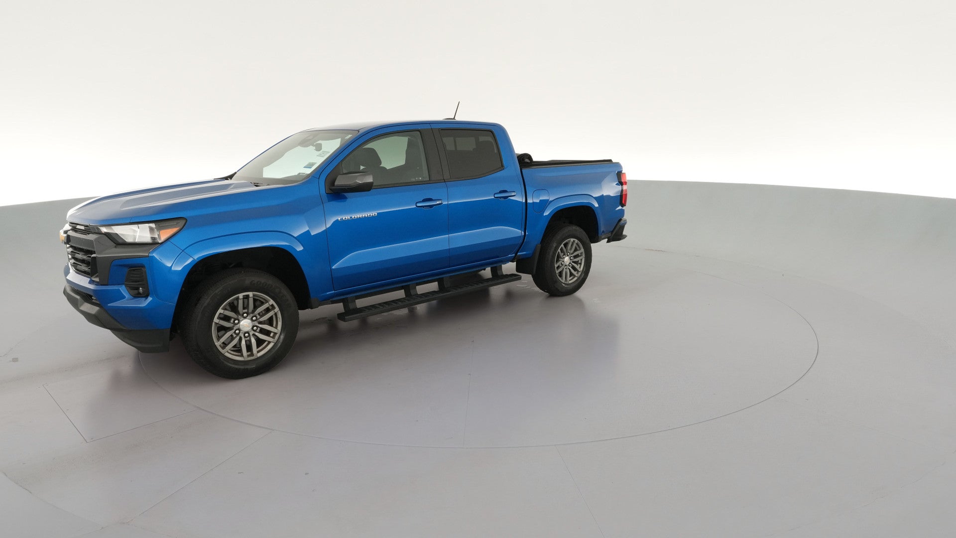 2024 Chevrolet Colorado Crew Cab vehicle photo