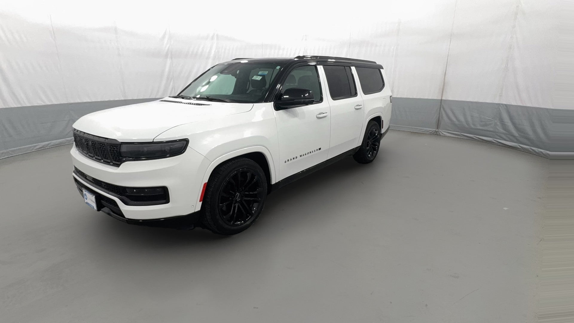 2024 Jeep Grand Wagoneer L vehicle photo