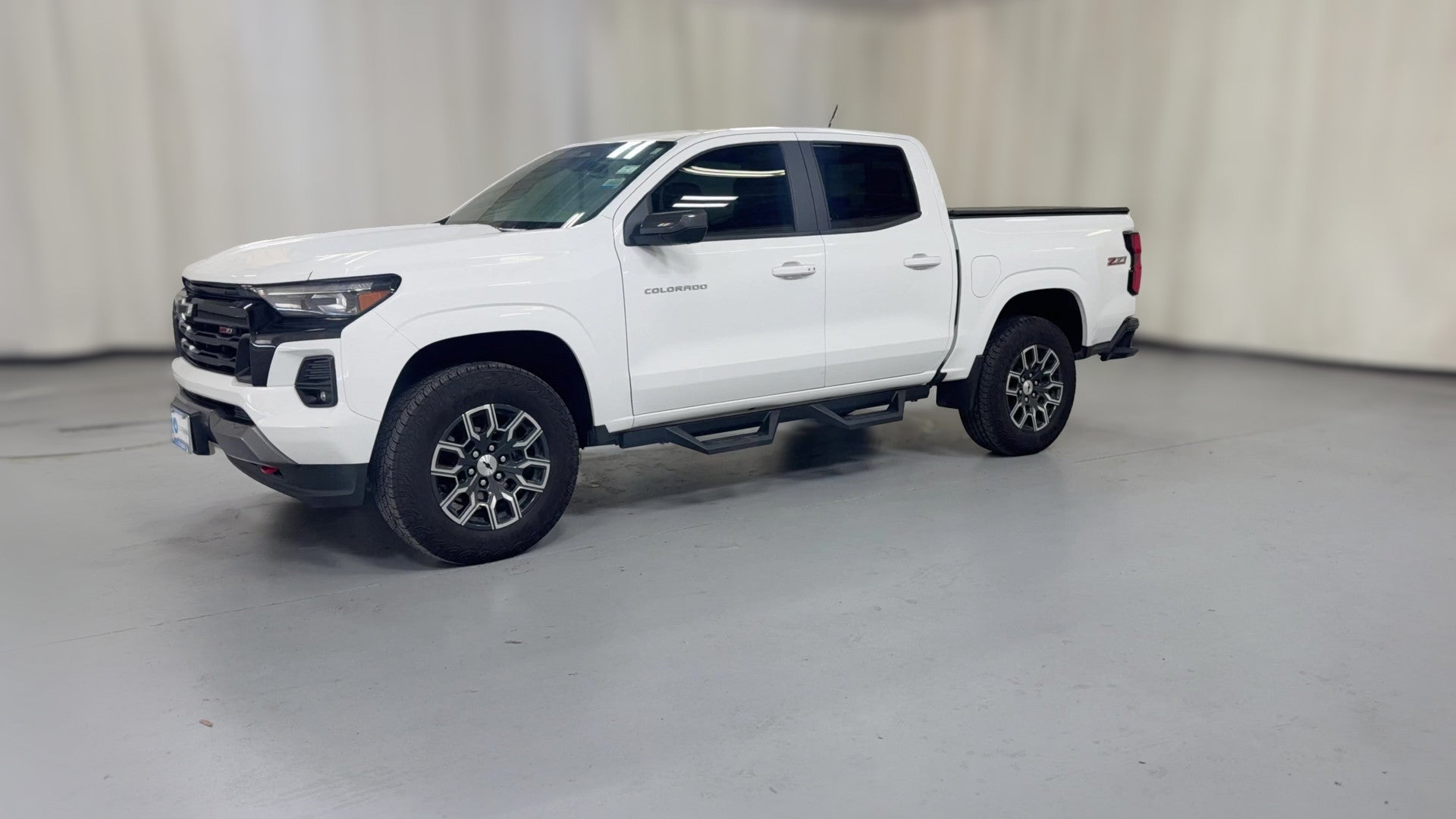 2025 Chevrolet Colorado Crew Cab vehicle photo