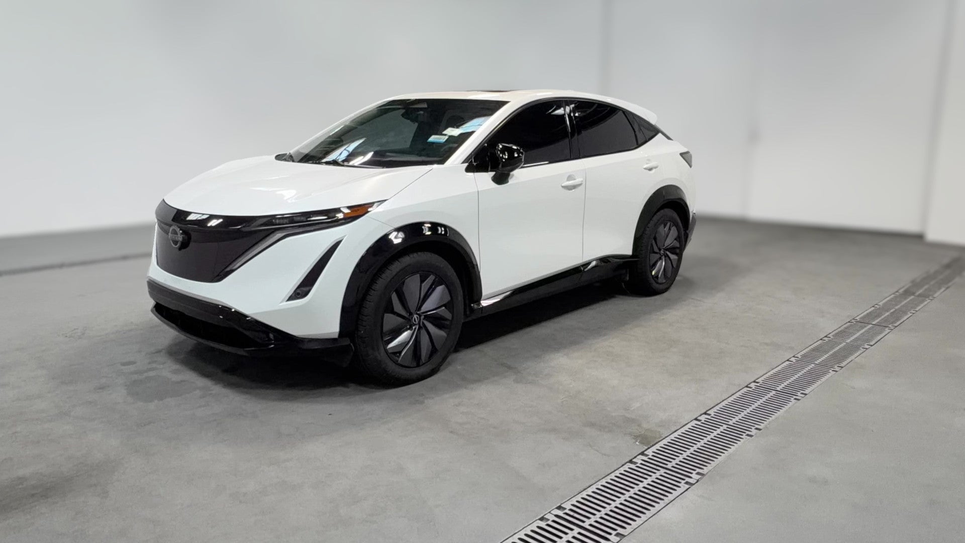 2023 Nissan ARIYA vehicle photo