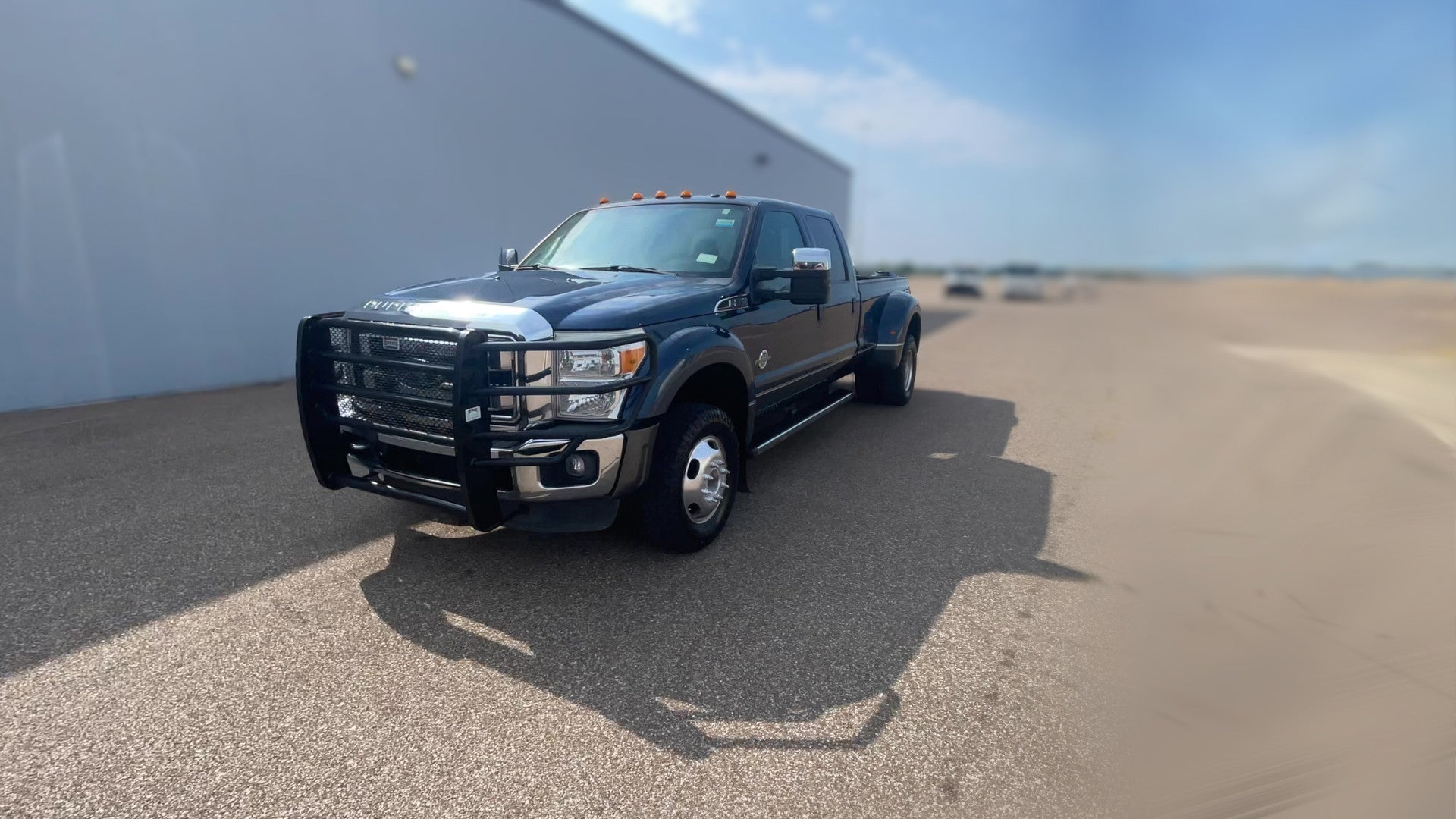 2016 Ford F350 Super Duty Crew Cab vehicle photo