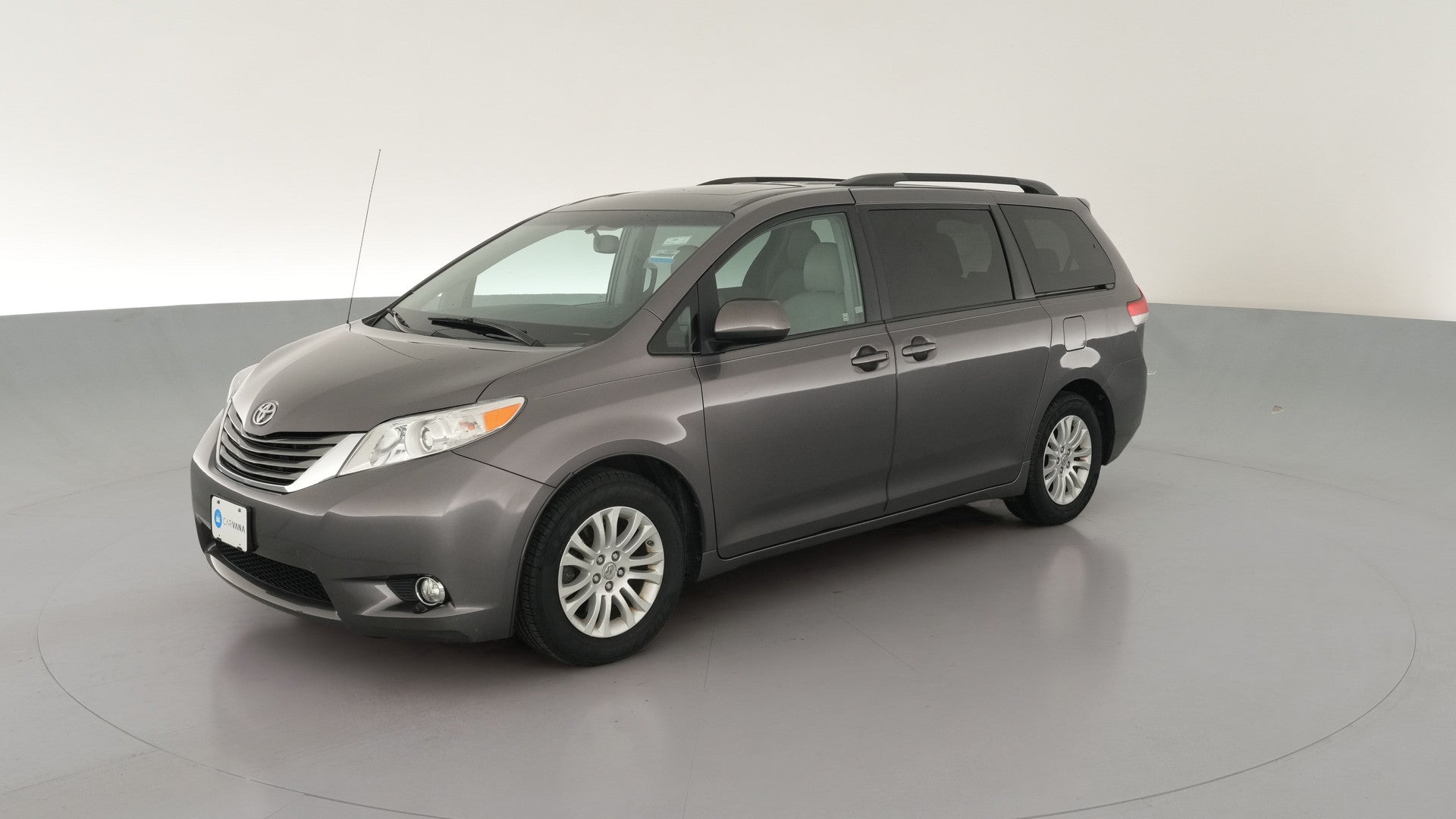 2014 Toyota Sienna vehicle photo