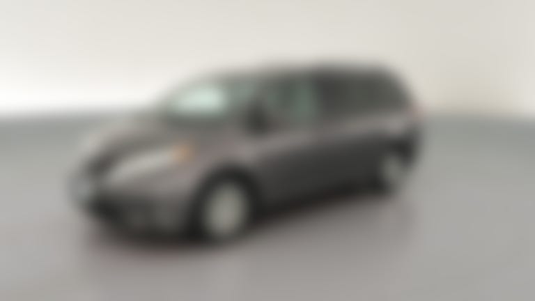 2014 Toyota Sienna vehicle photo