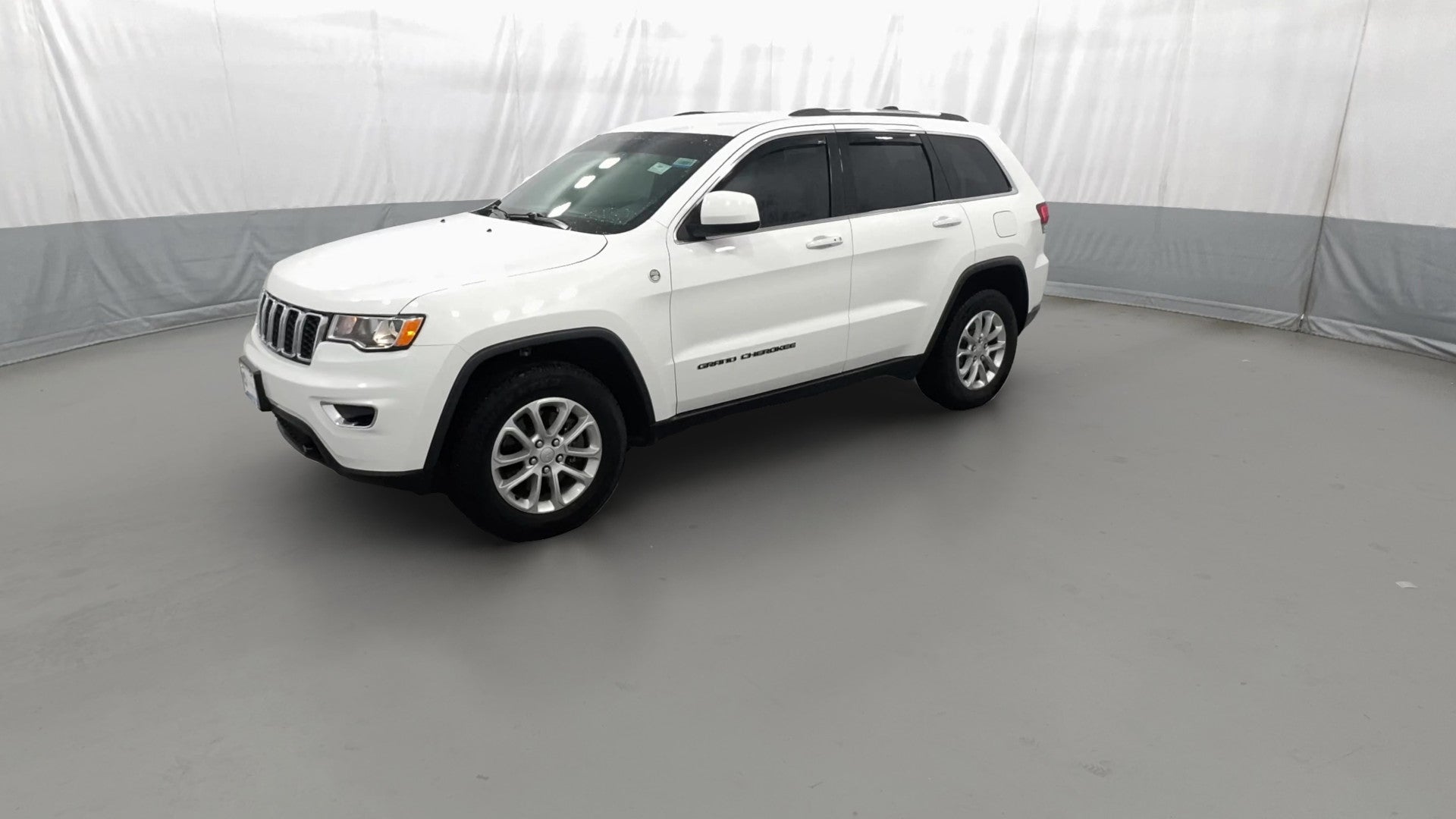 2021 Jeep Grand Cherokee vehicle photo