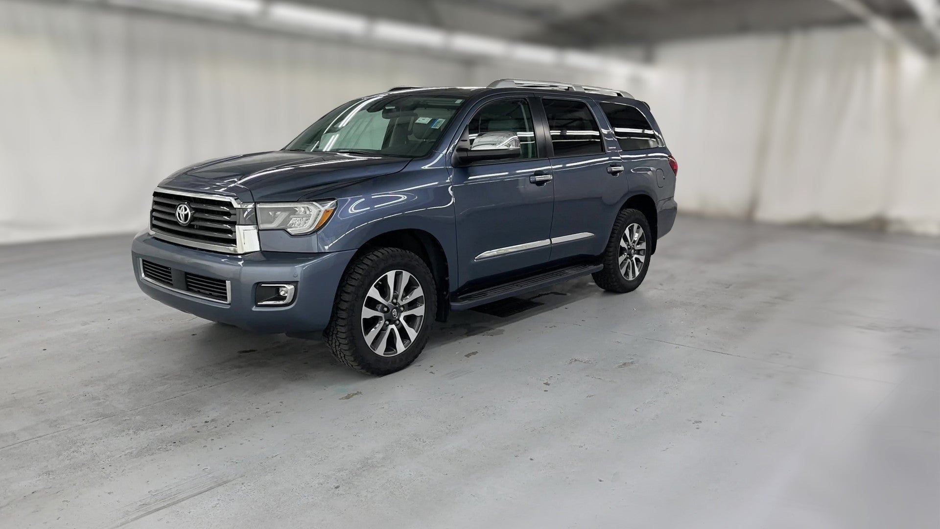2021 Toyota Sequoia vehicle photo