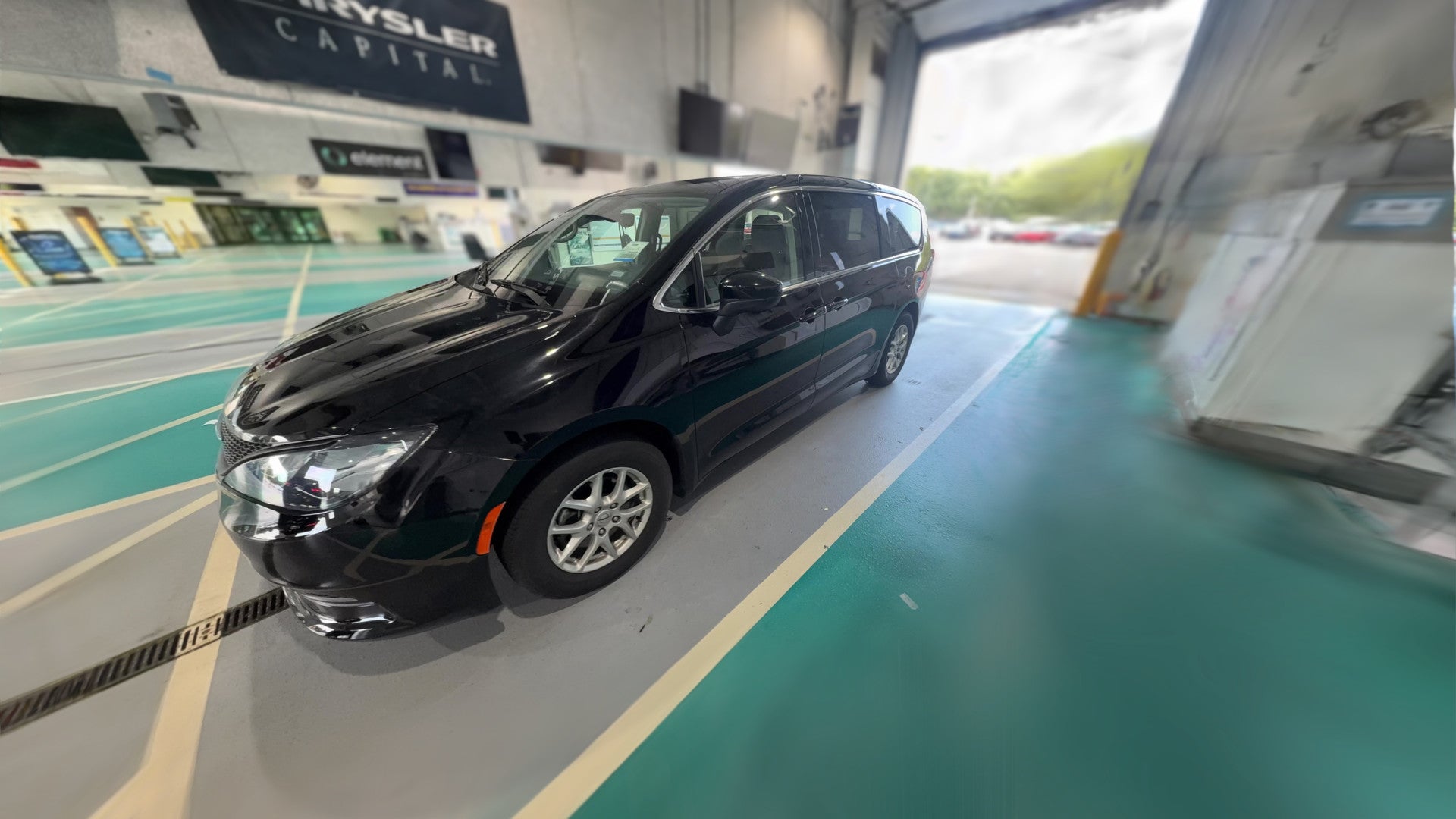 2024 Chrysler Voyager vehicle photo