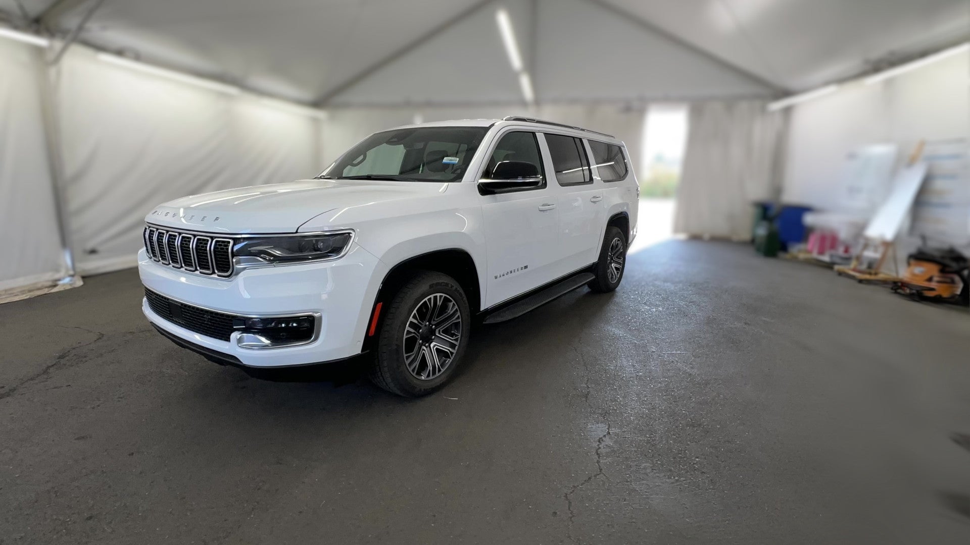2023 Jeep Wagoneer L vehicle photo
