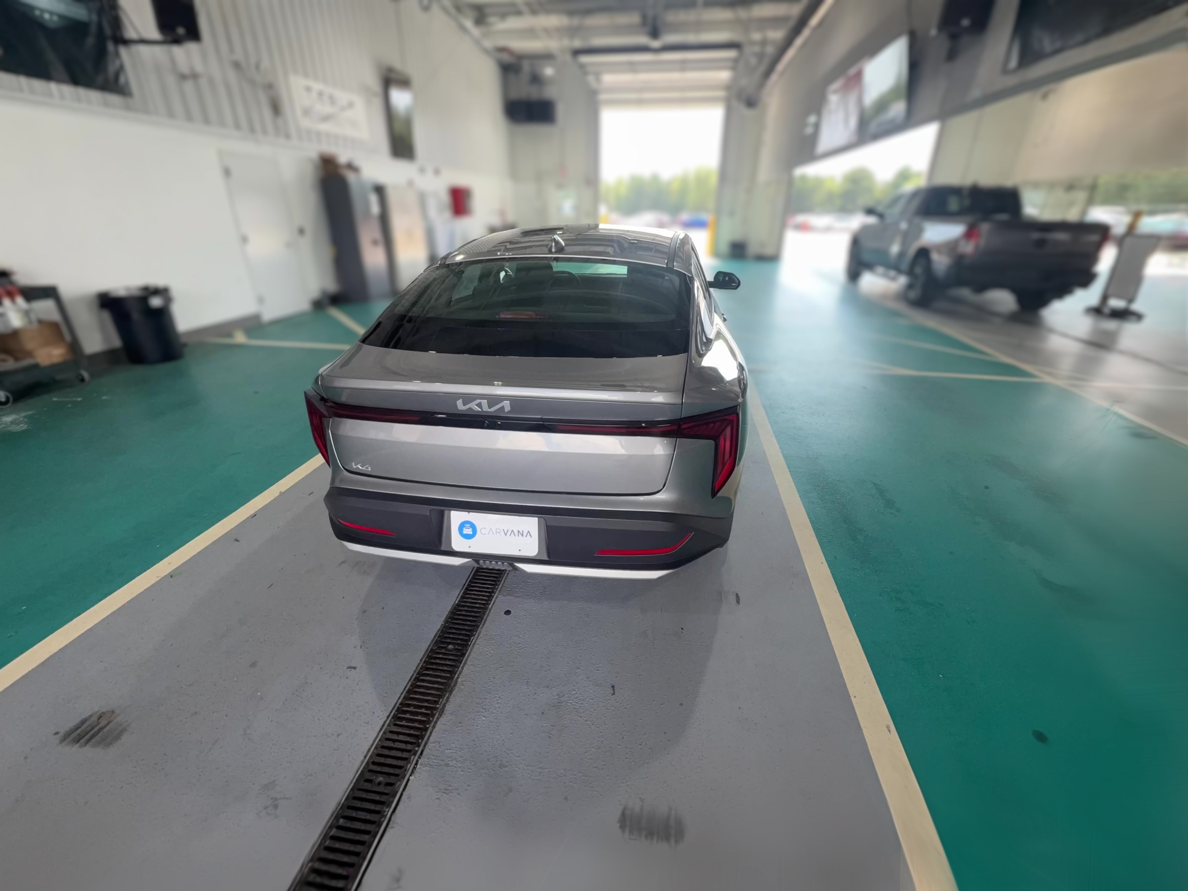 2025 Kia K4 LXS - Photo 32