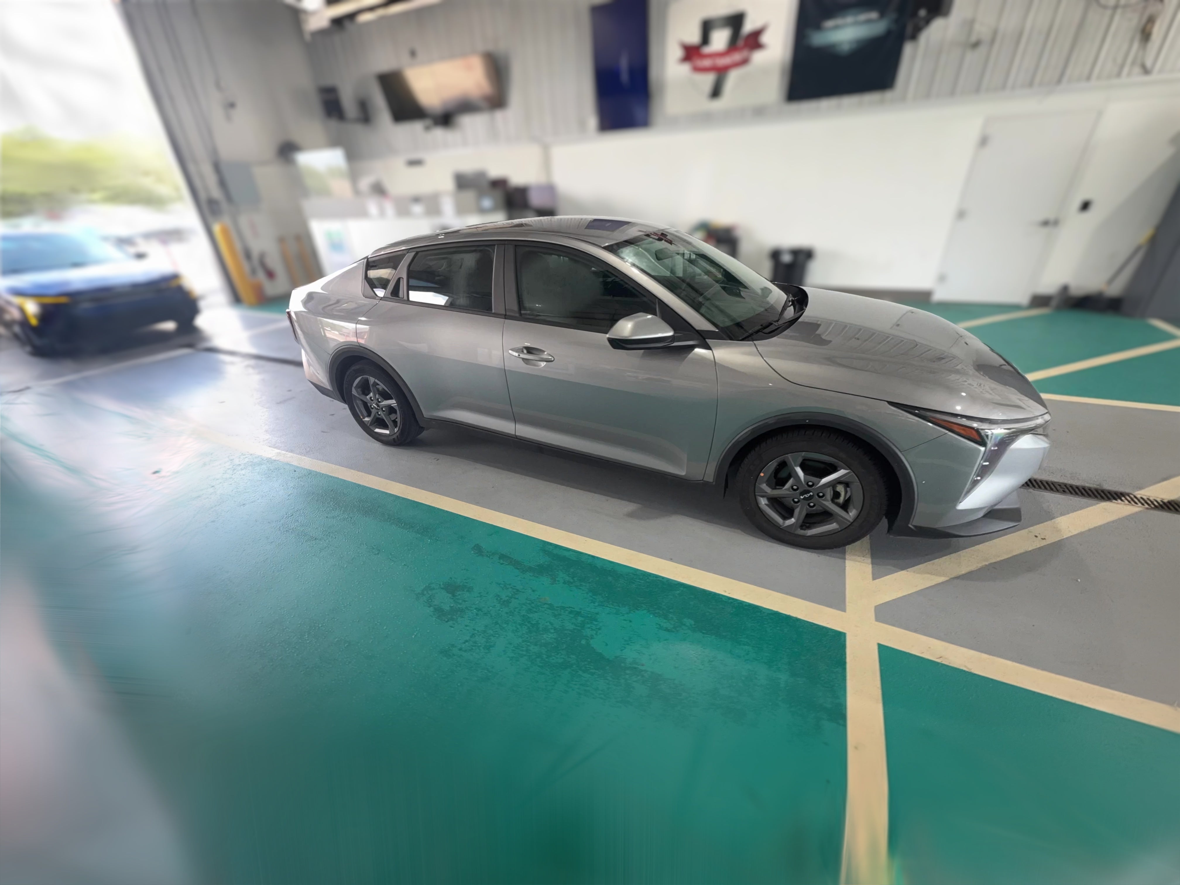 2025 Kia K4 LXS - Photo 36