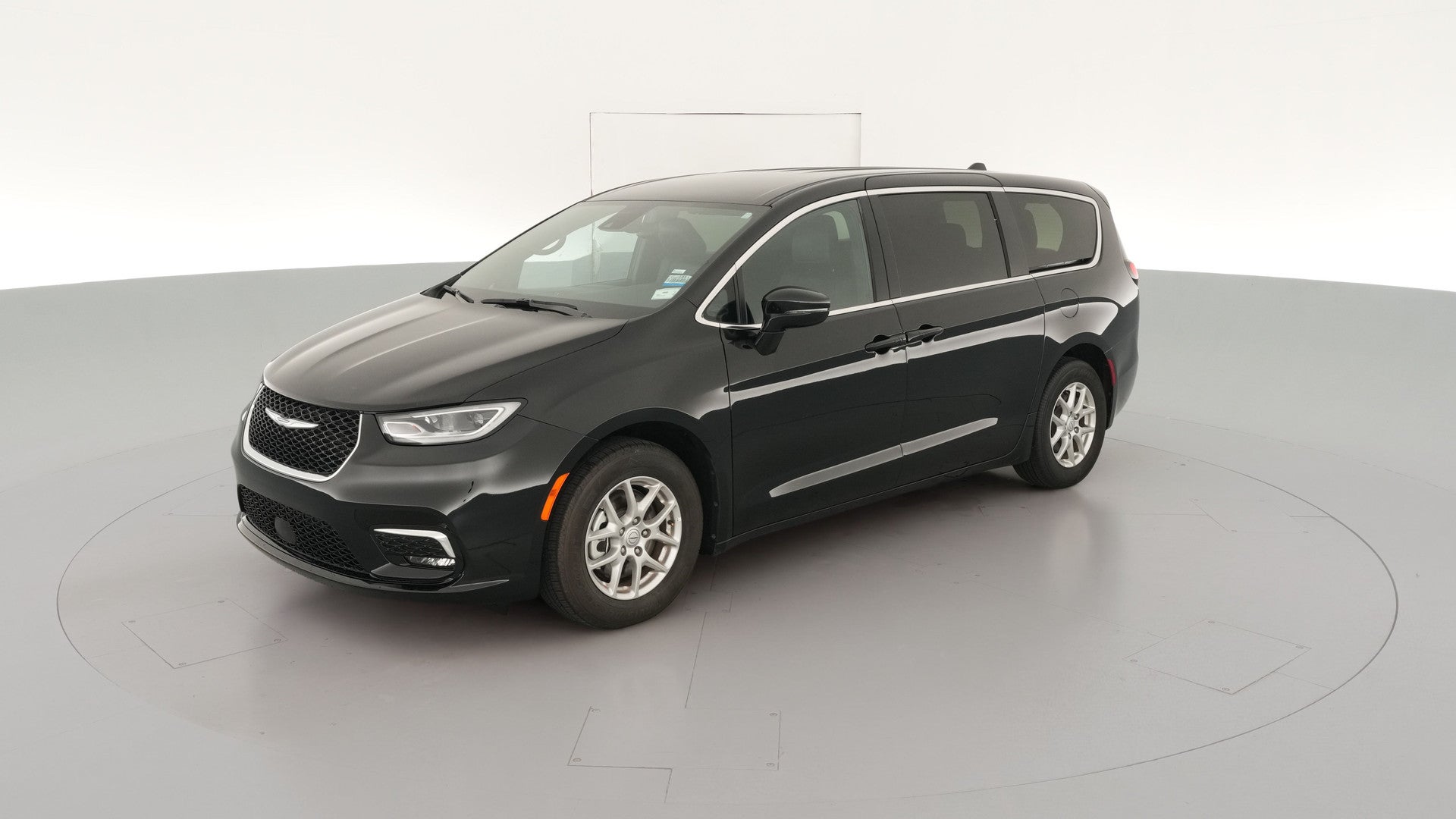 2026 Chrysler Pacifica vehicle photo