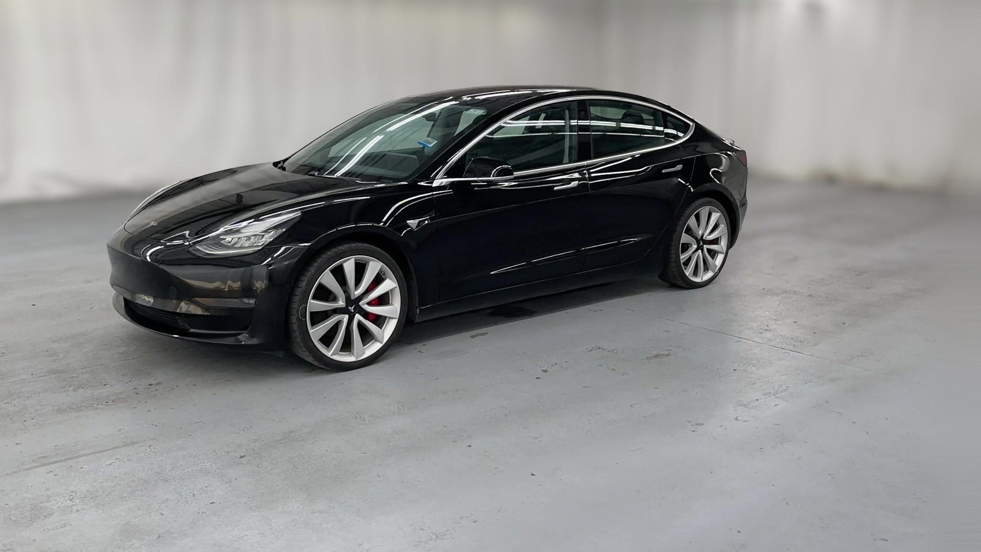 2019 Tesla Model 3 vehicle photo