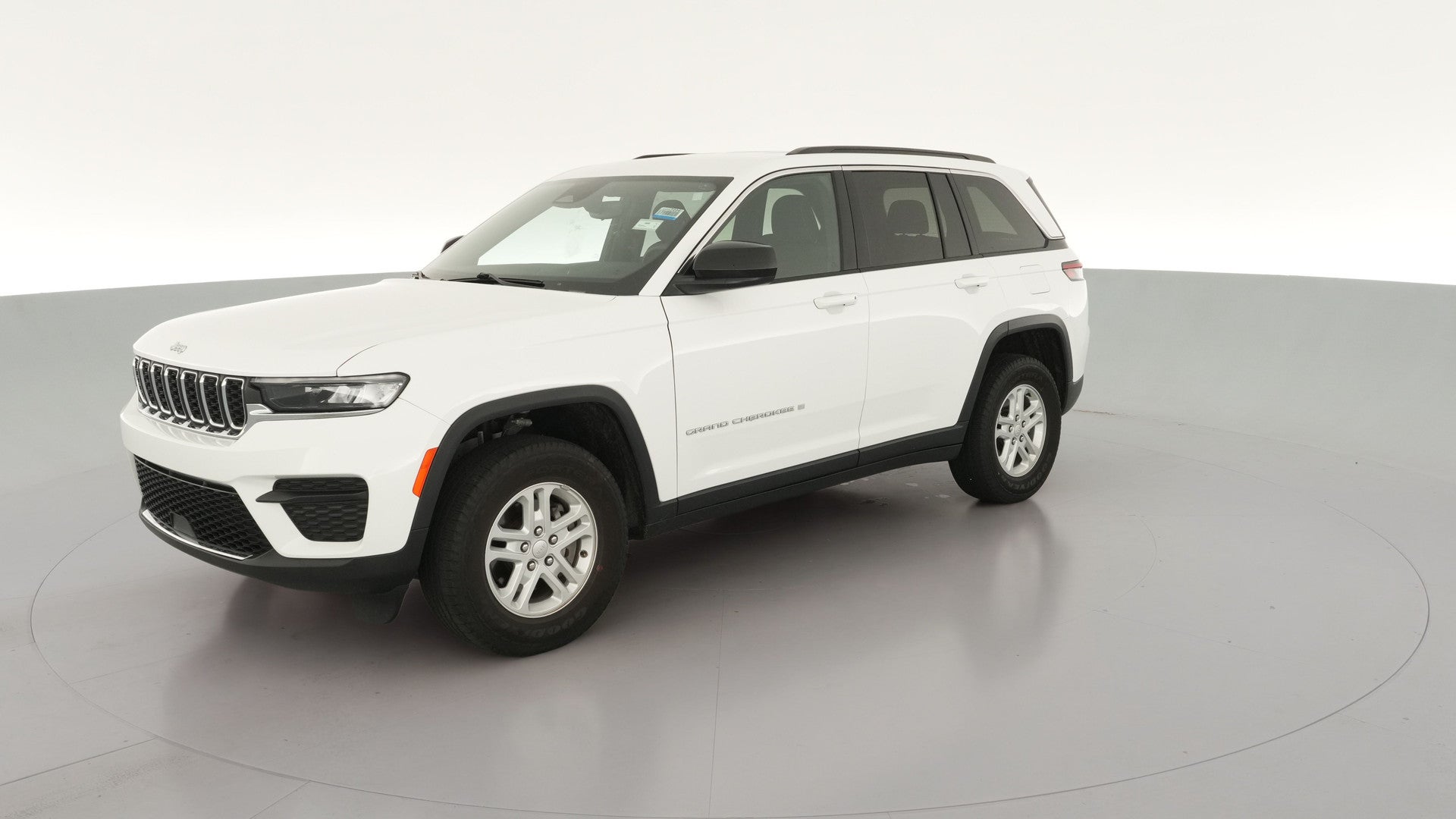 2024 Jeep Grand Cherokee vehicle photo