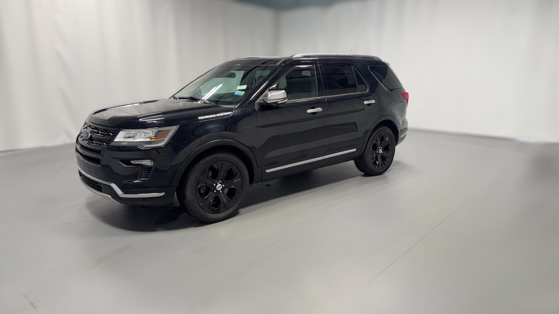 2018 Ford Explorer vehicle photo