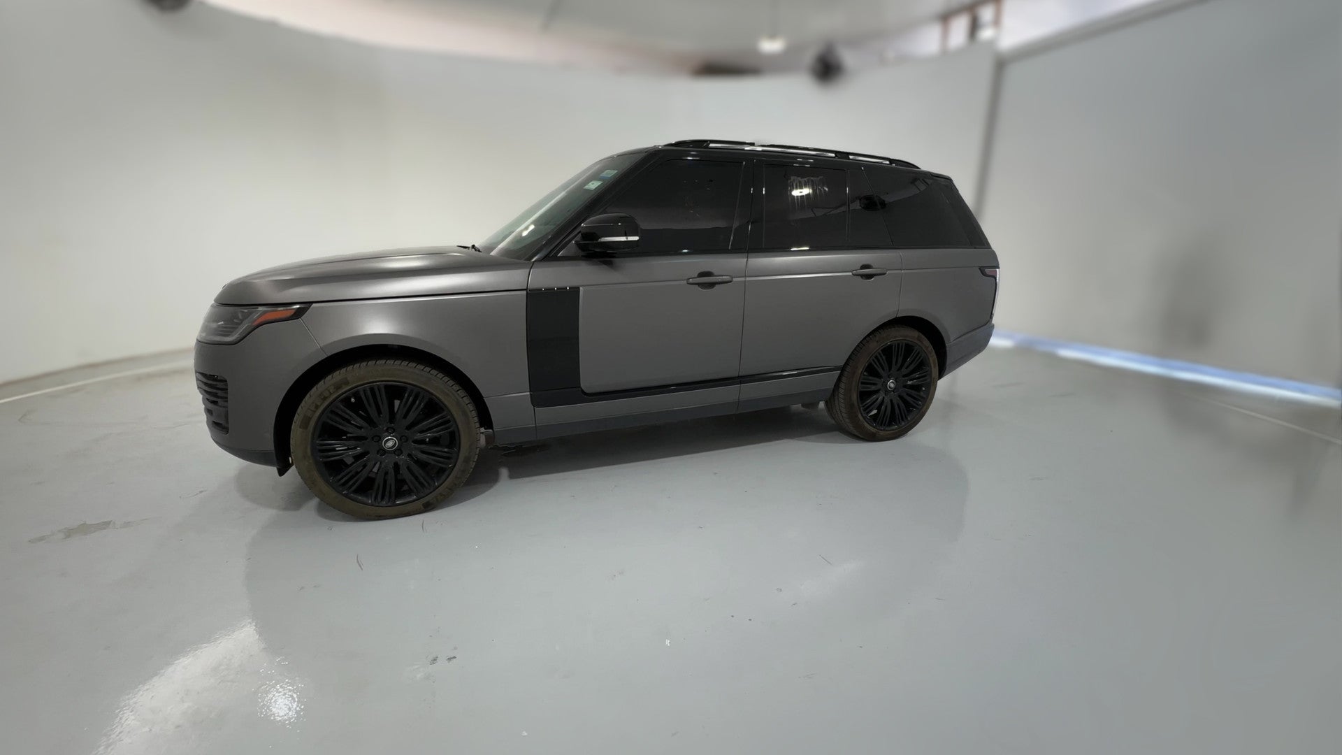 2020 Land Rover Range Rover vehicle photo