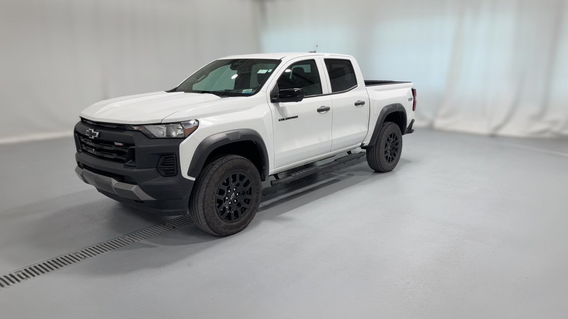 2023 Chevrolet Colorado Crew Cab vehicle photo
