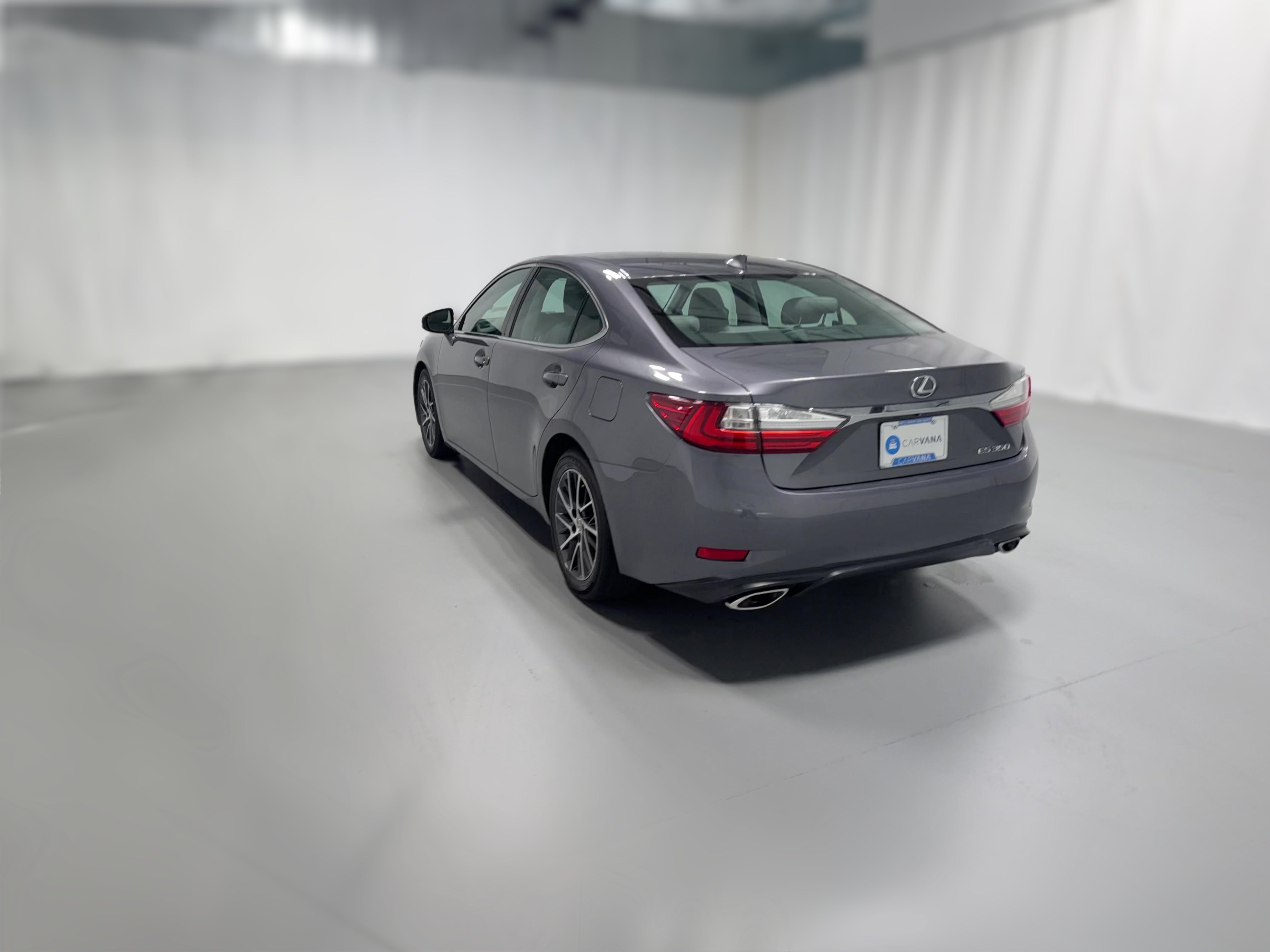 2017 Lexus ES 350 - Photo 34