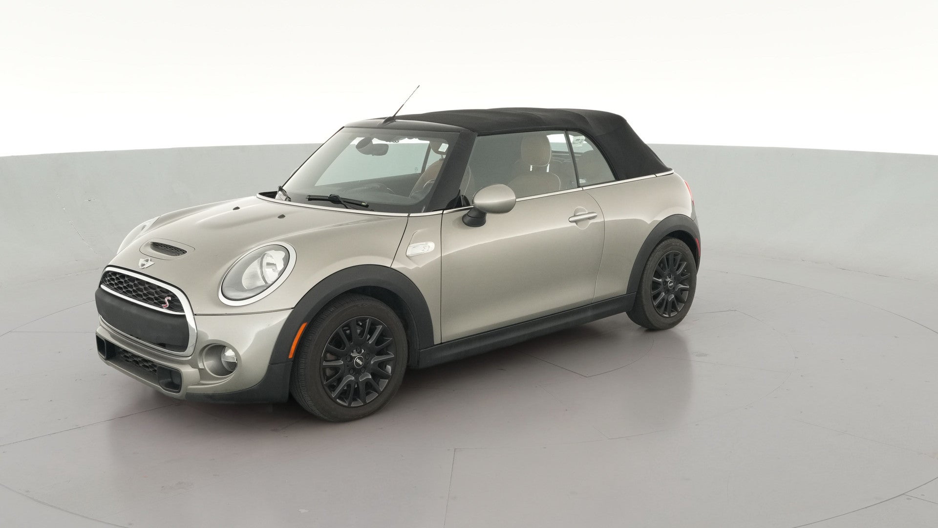 2016 MINI Convertible vehicle photo