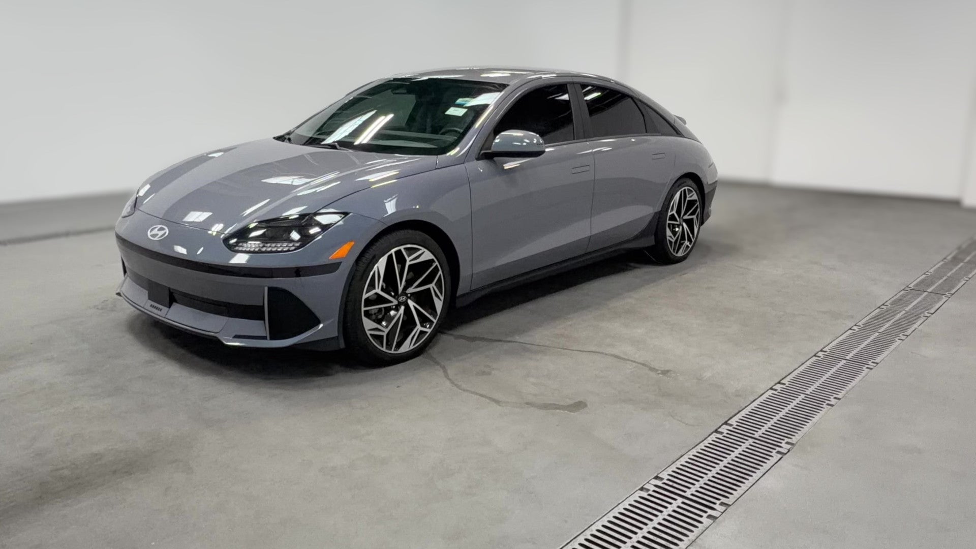2023 Hyundai IONIQ 6 vehicle photo