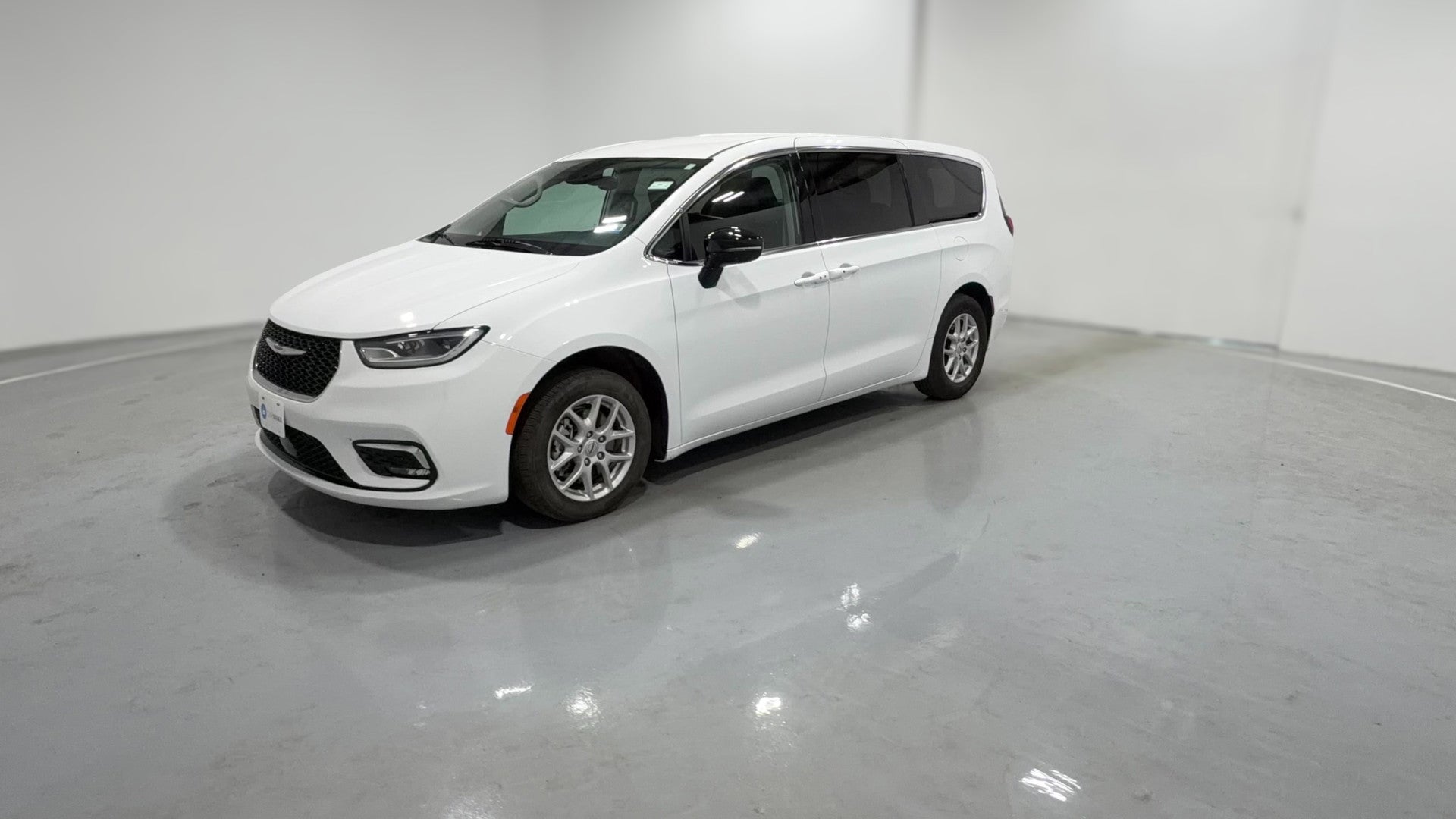 2024 Chrysler Pacifica vehicle photo