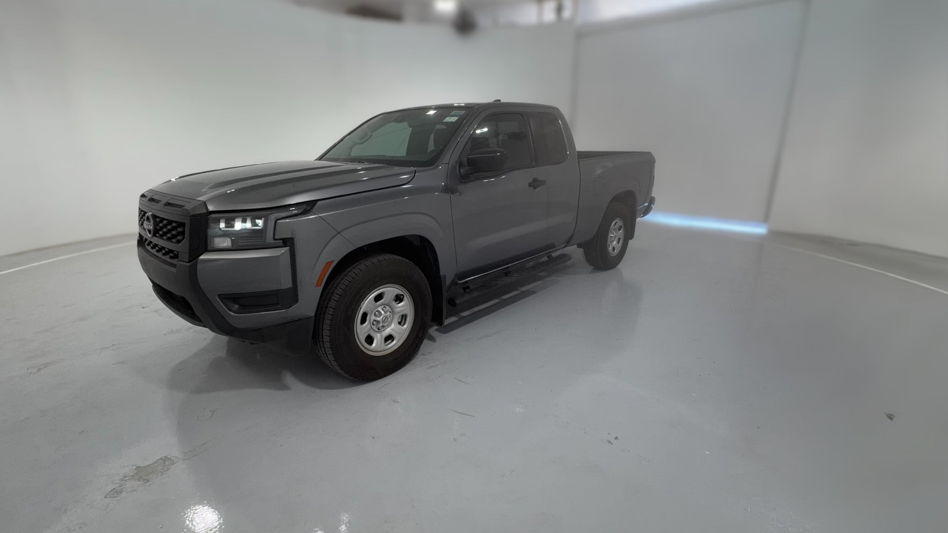2026 Nissan Frontier King Cab vehicle photo