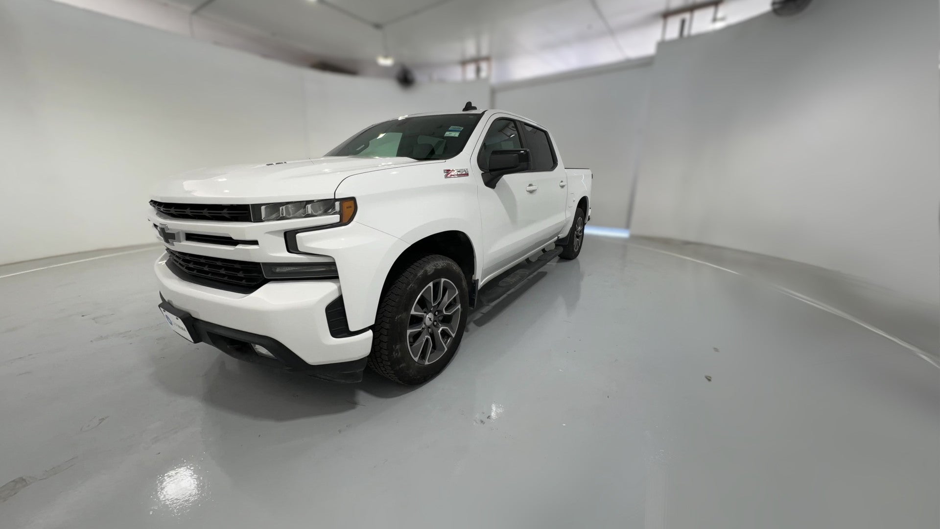2021 Chevrolet Silverado 1500 Crew Cab vehicle photo