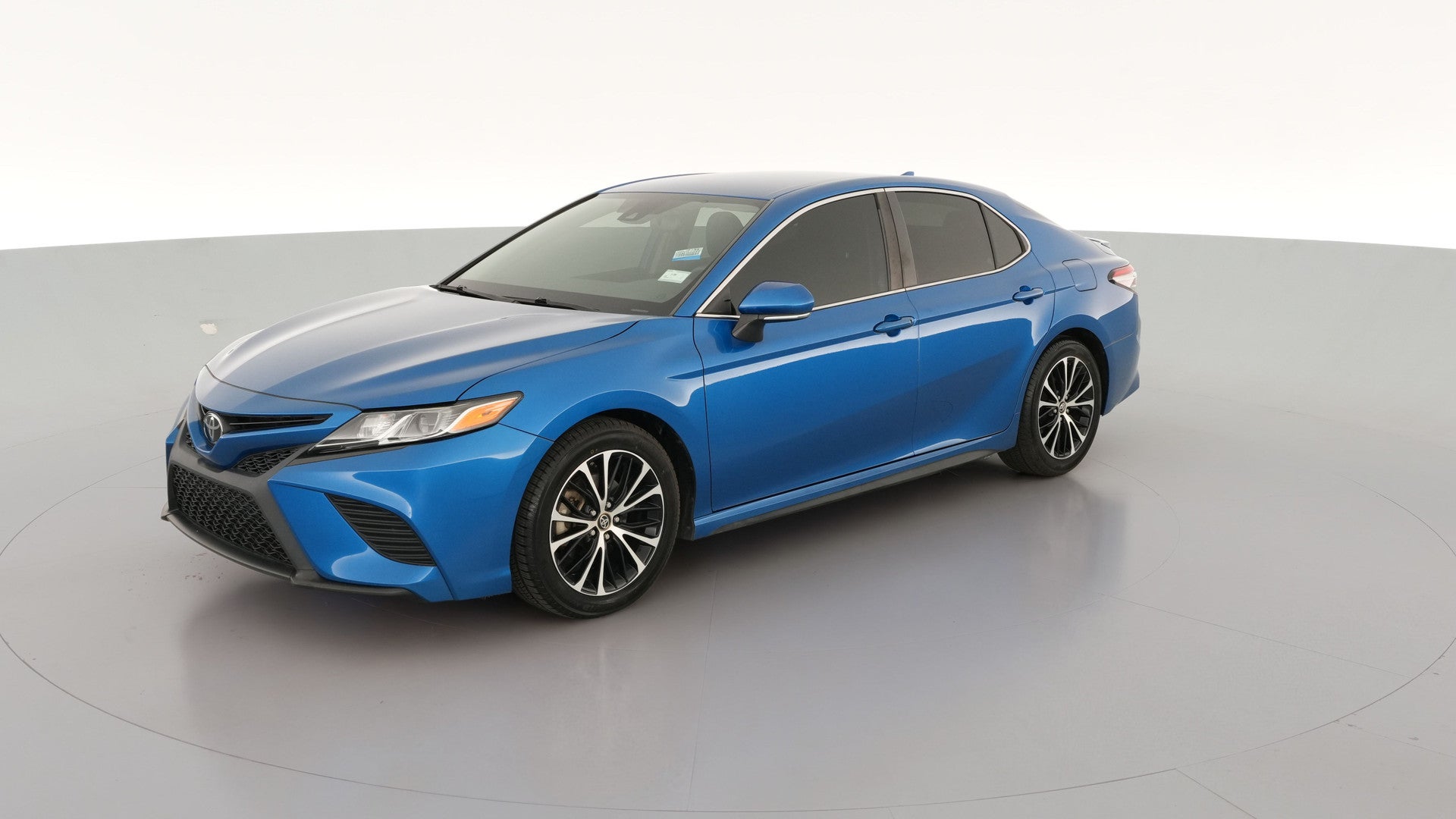 2019 Toyota Camry vehicle photo