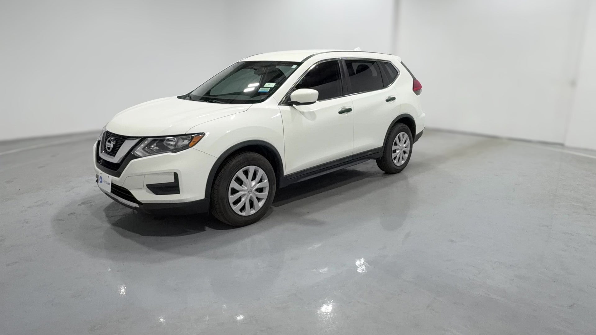 2017 Nissan Rogue vehicle photo