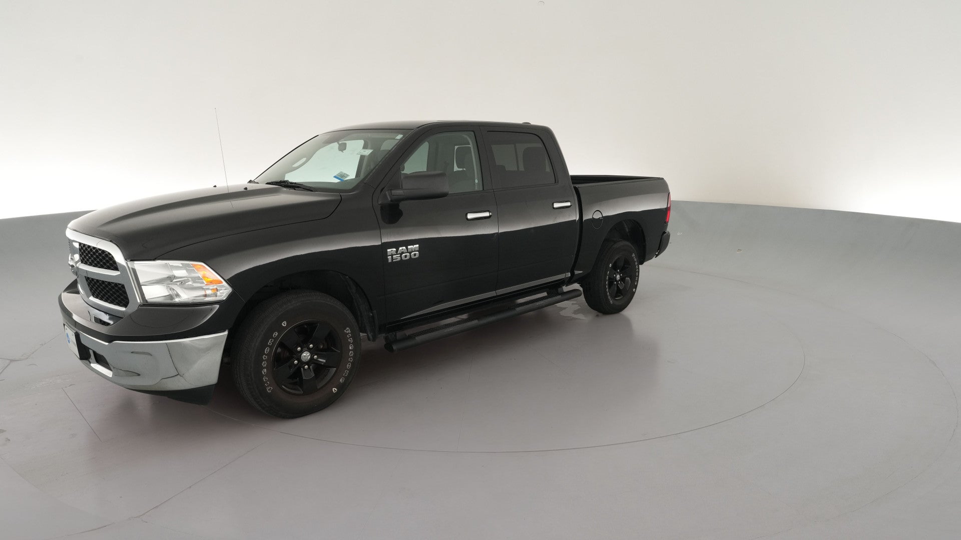 2018 Ram 1500 Crew Cab vehicle photo