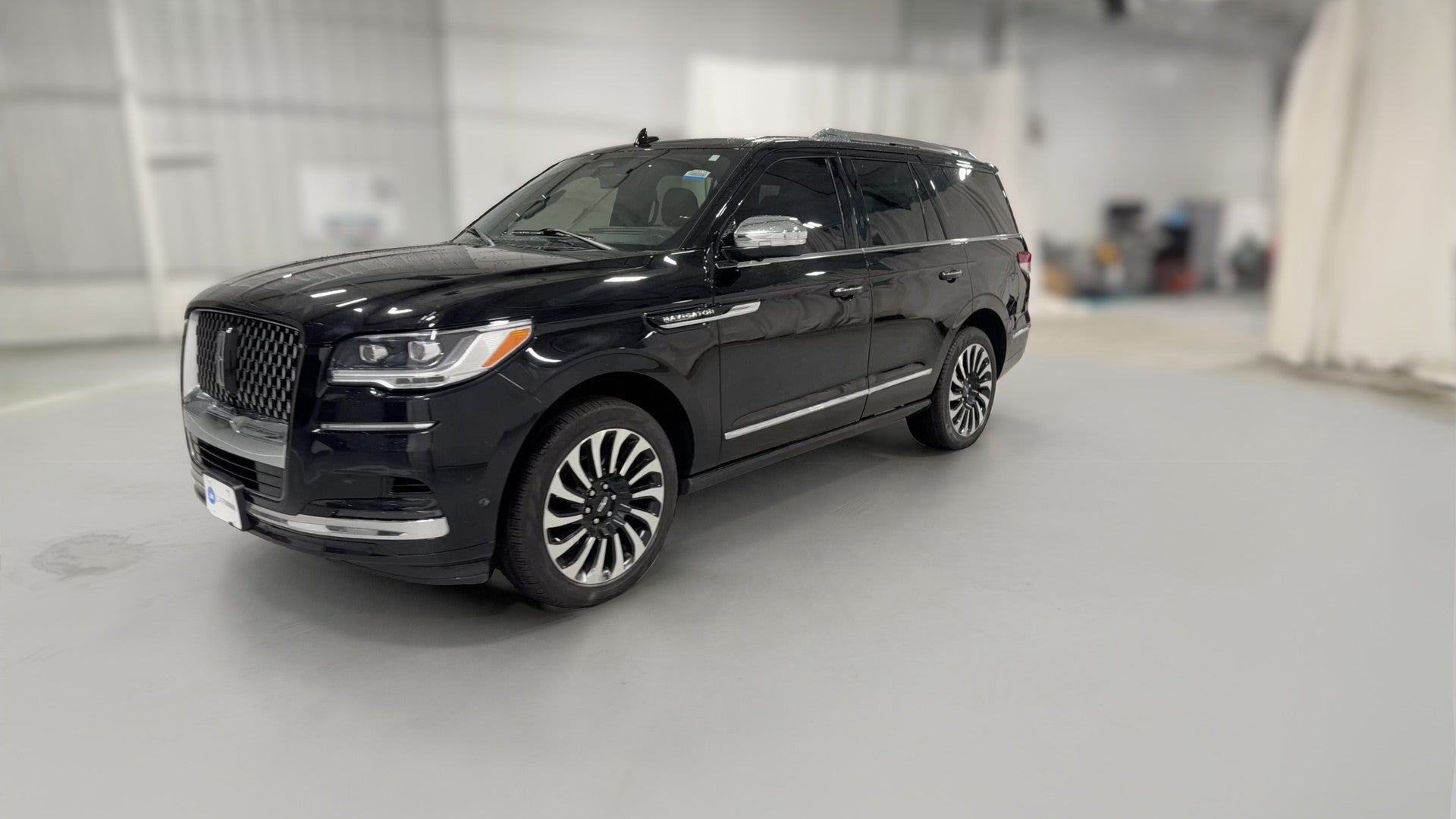 2023 Lincoln Navigator vehicle photo