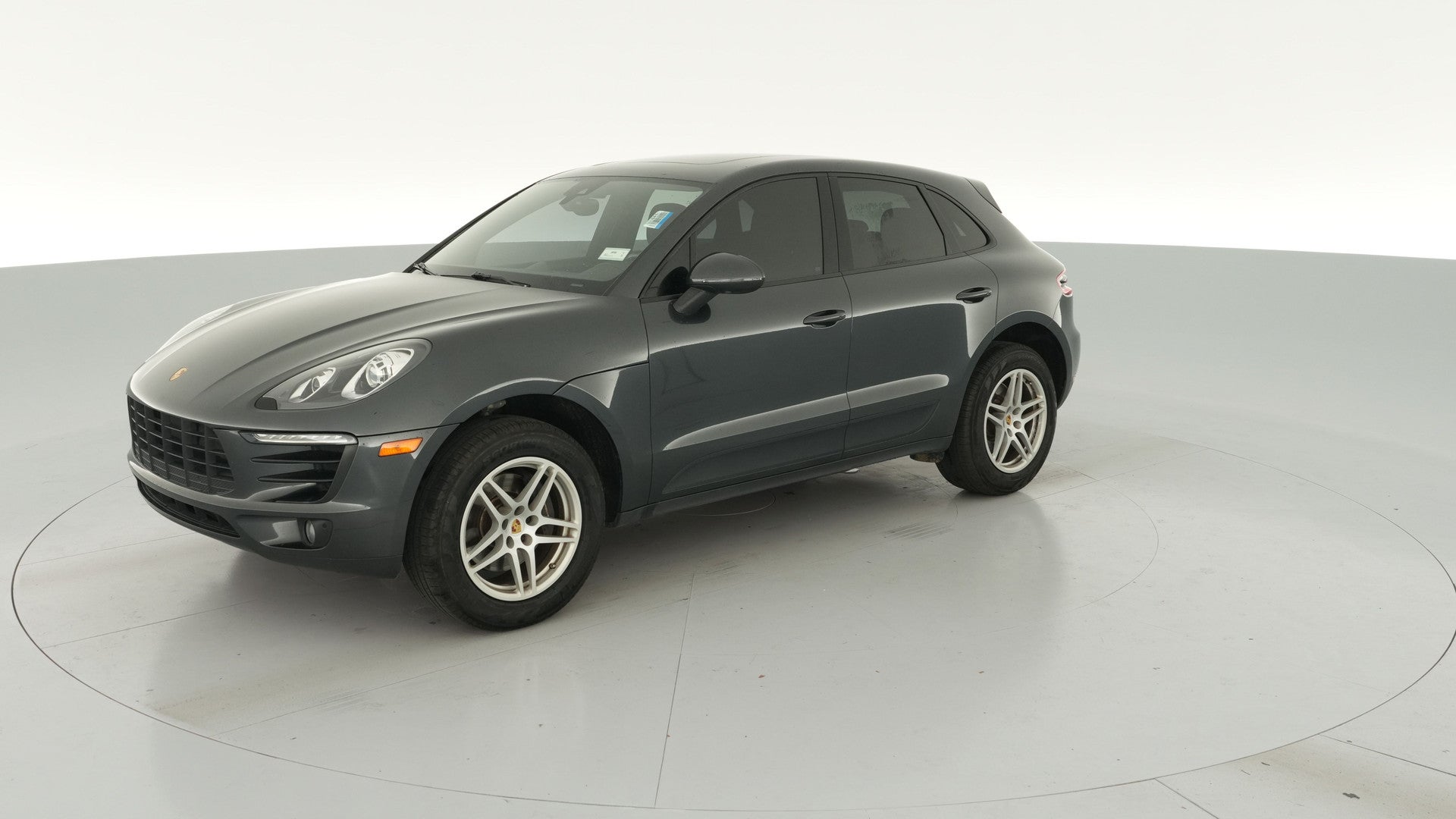 2018 Porsche Macan vehicle photo