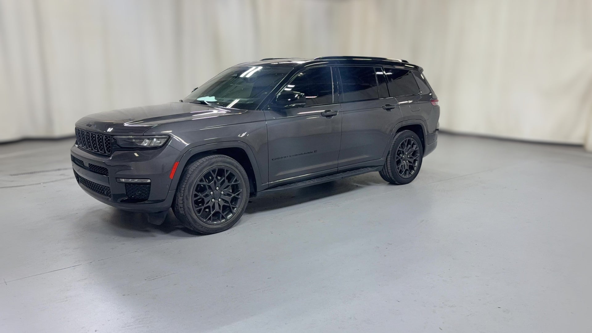 2023 Jeep Grand Cherokee L vehicle photo