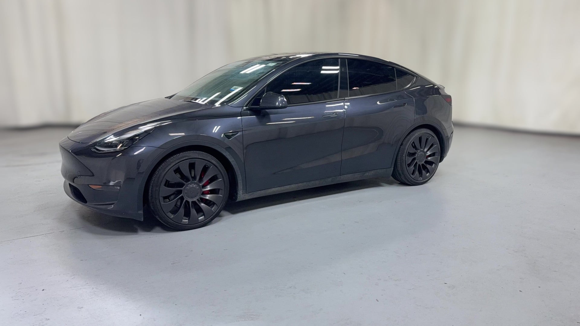 2025 Tesla Model Y vehicle photo