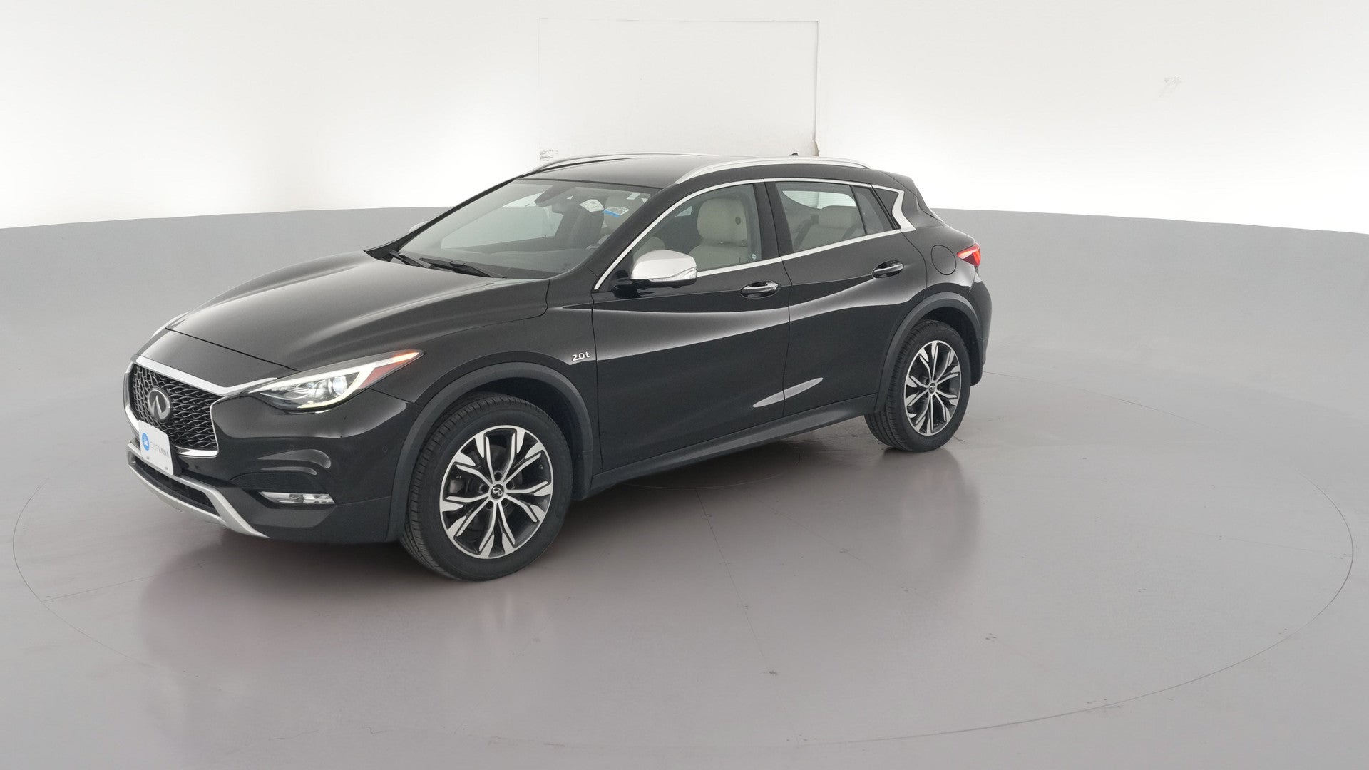 2018 INFINITI QX30 vehicle photo