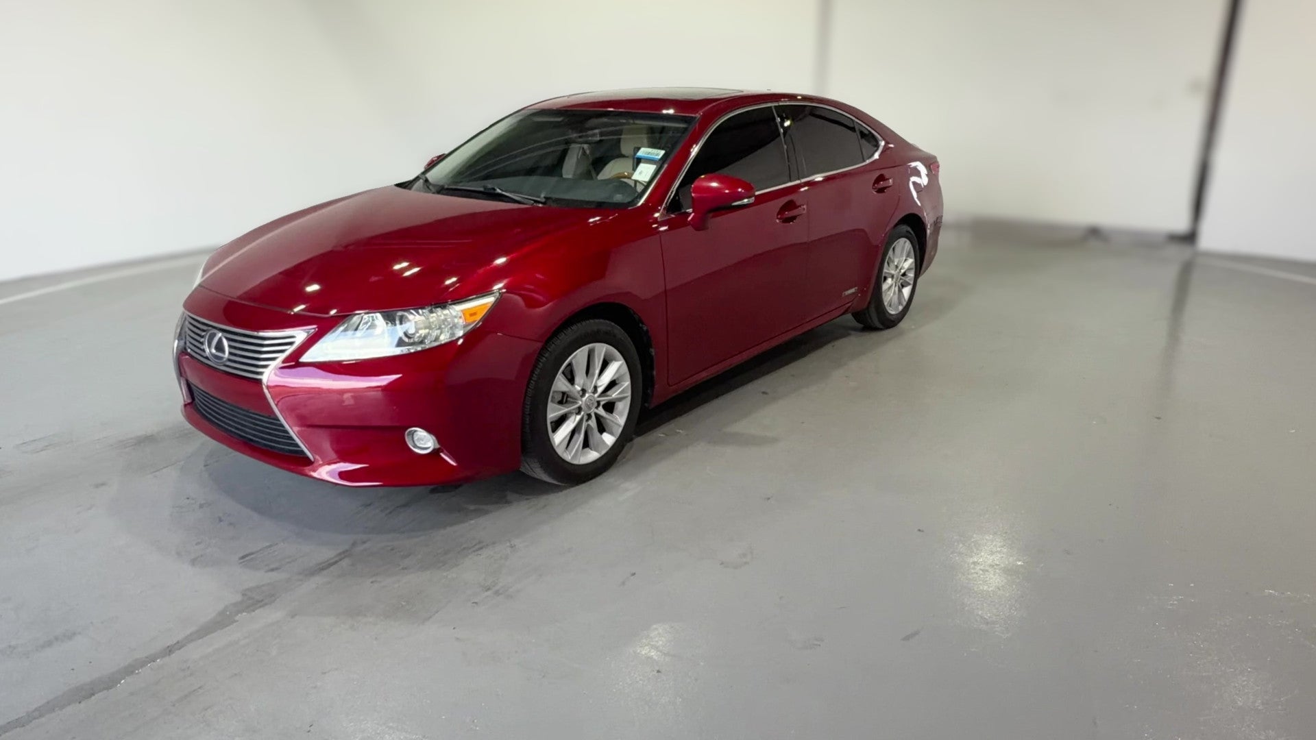2014 Lexus ES vehicle photo