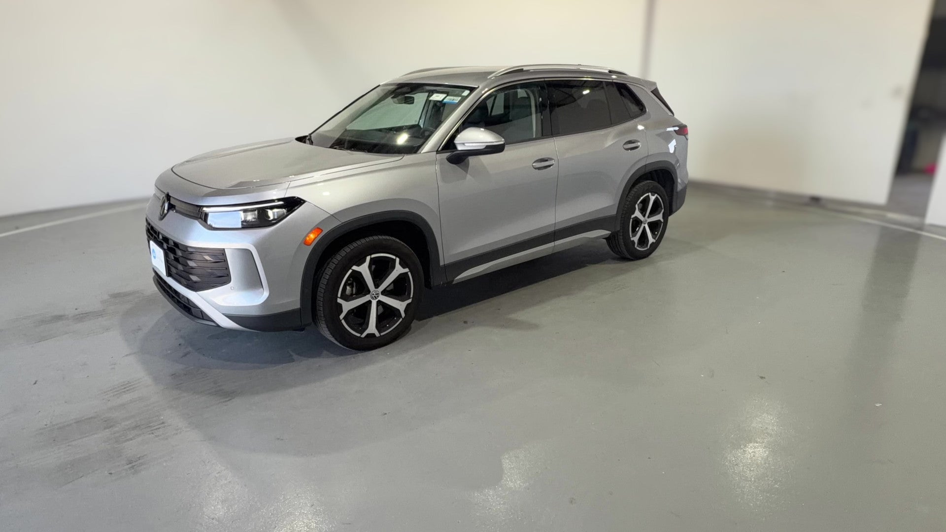 2026 Volkswagen Tiguan vehicle photo
