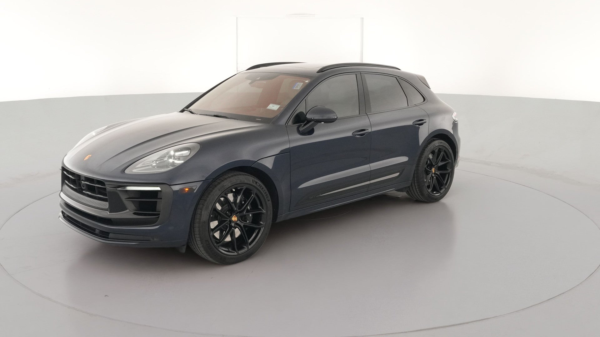 2023 Porsche Macan vehicle photo