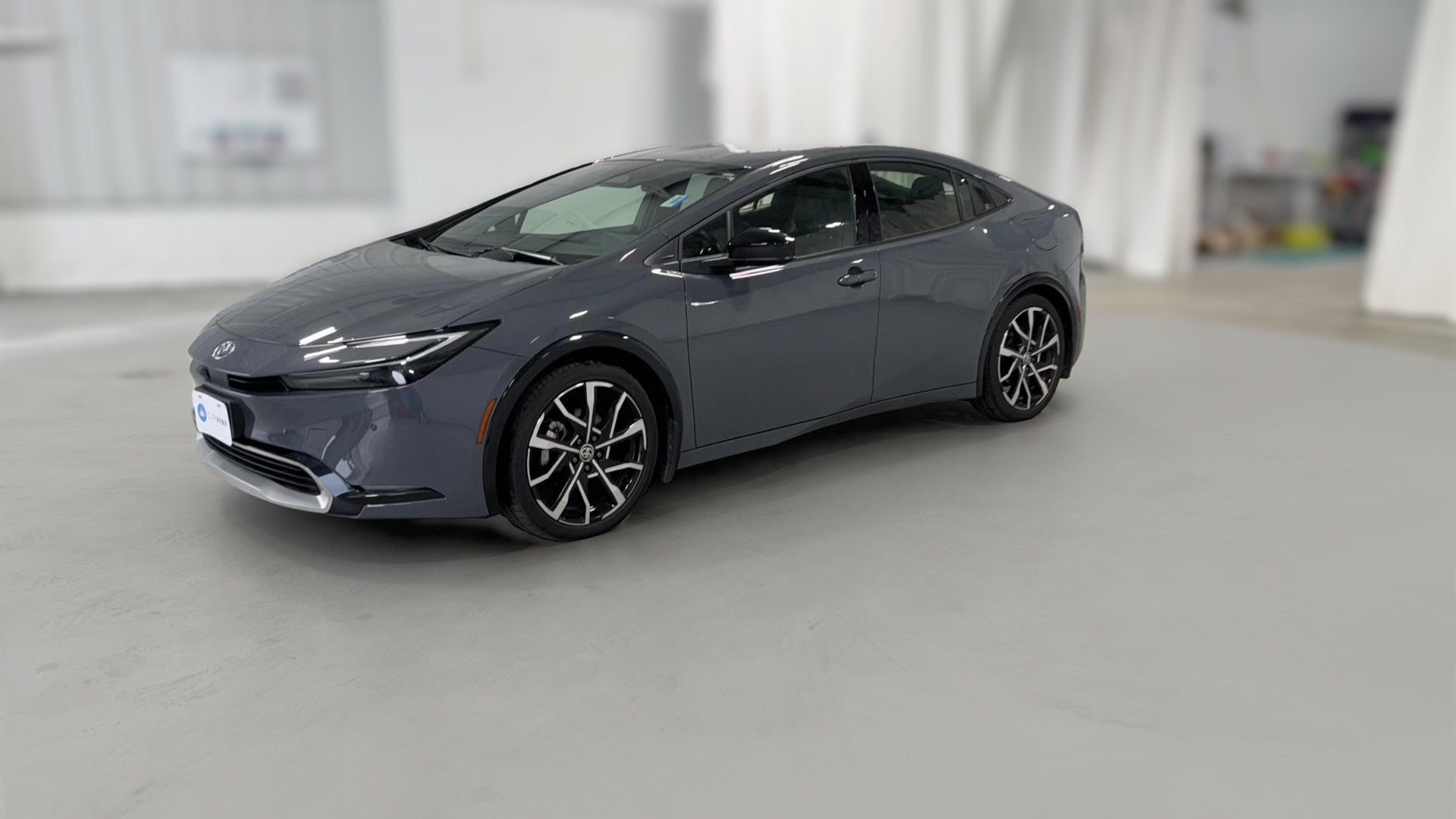 2025 Toyota Prius Plug-in Hybrid vehicle photo