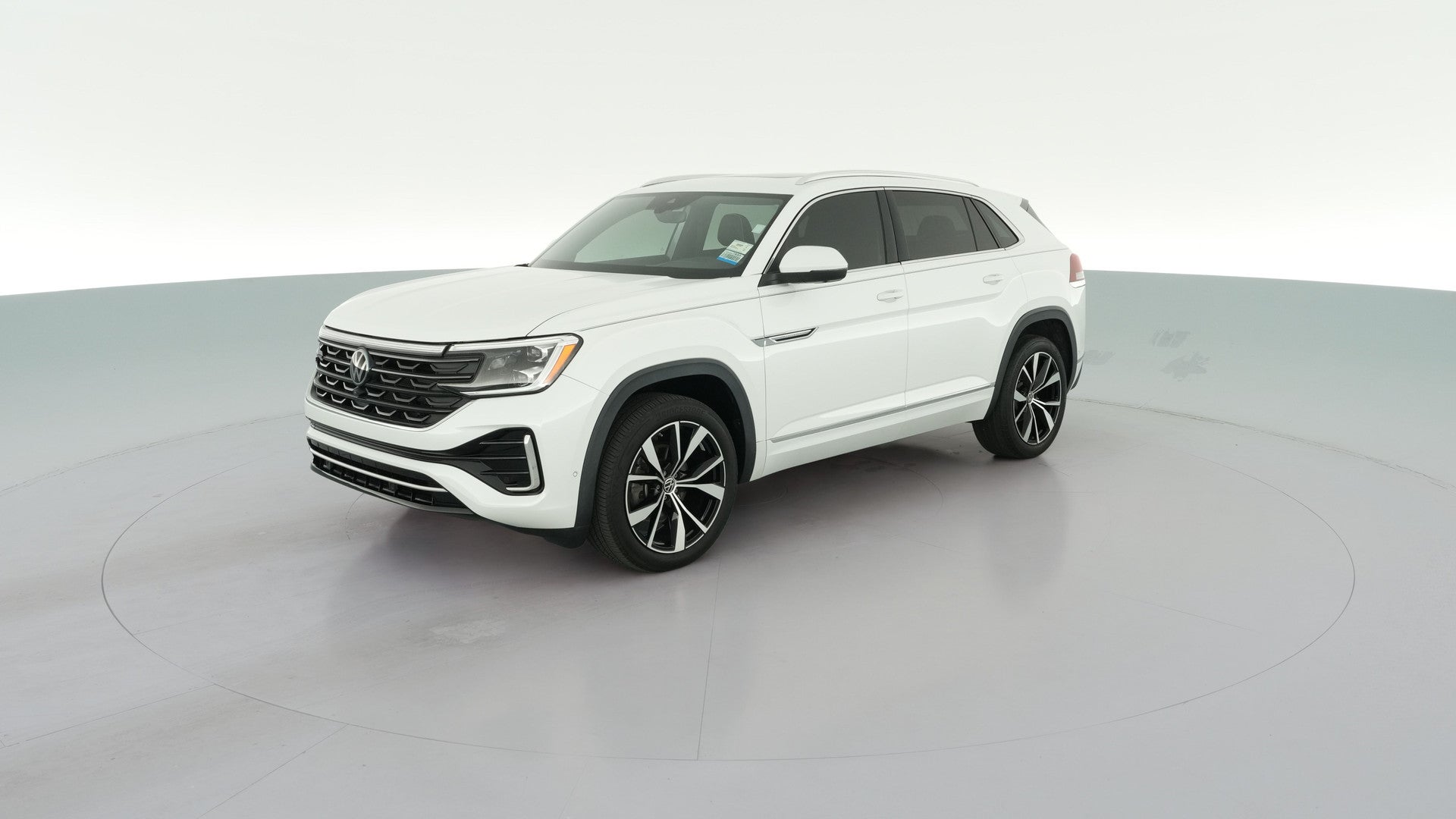 2024 Volkswagen Atlas Cross Sport vehicle photo