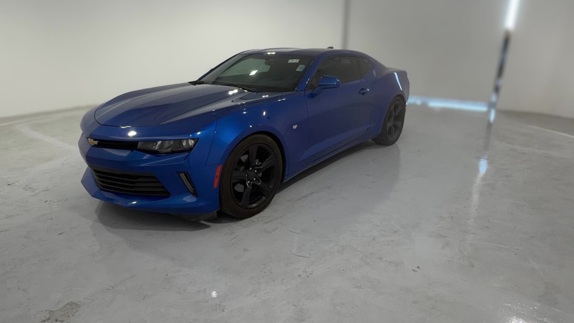 2018 Chevrolet Camaro vehicle photo