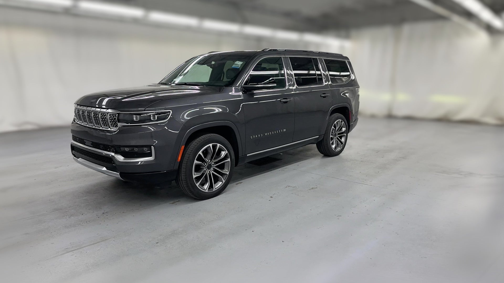 2025 Jeep Grand Wagoneer vehicle photo