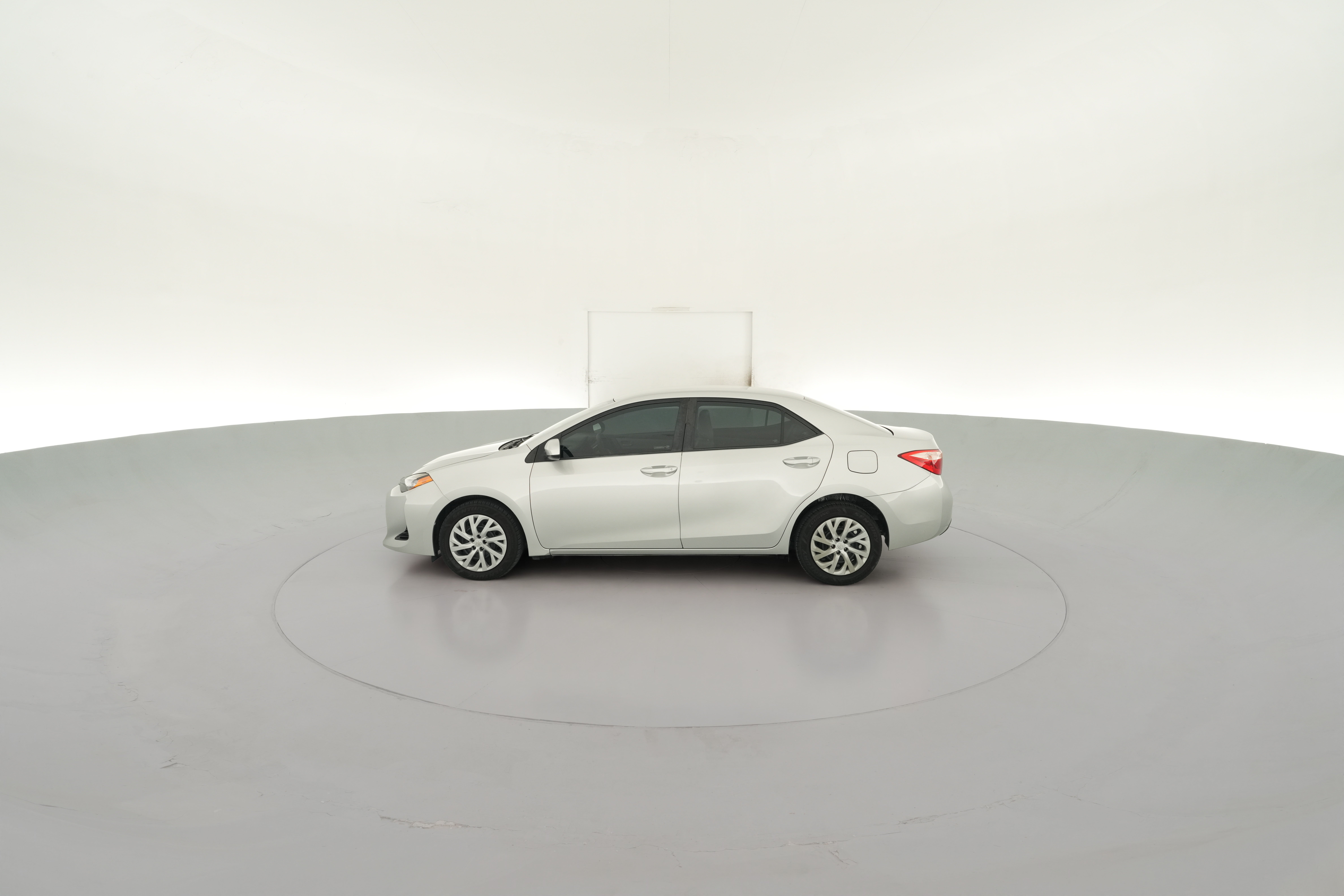 2017 Toyota Corolla LE - Photo 25