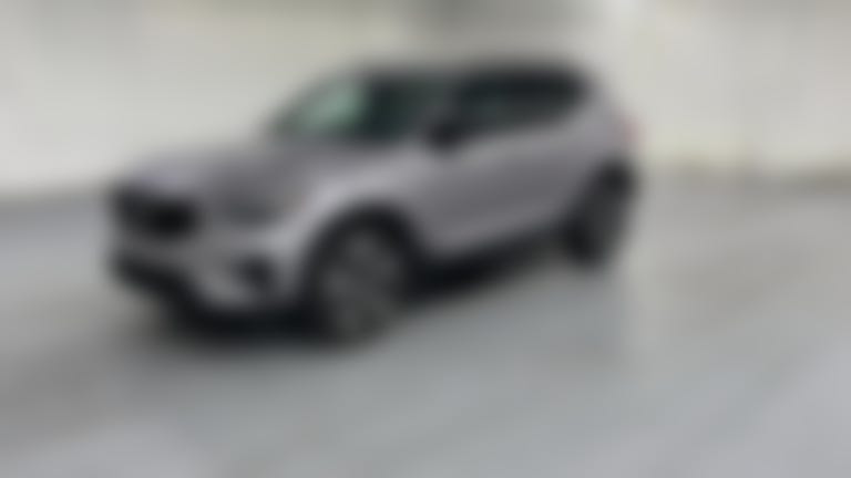 2026 Volvo XC40 vehicle photo