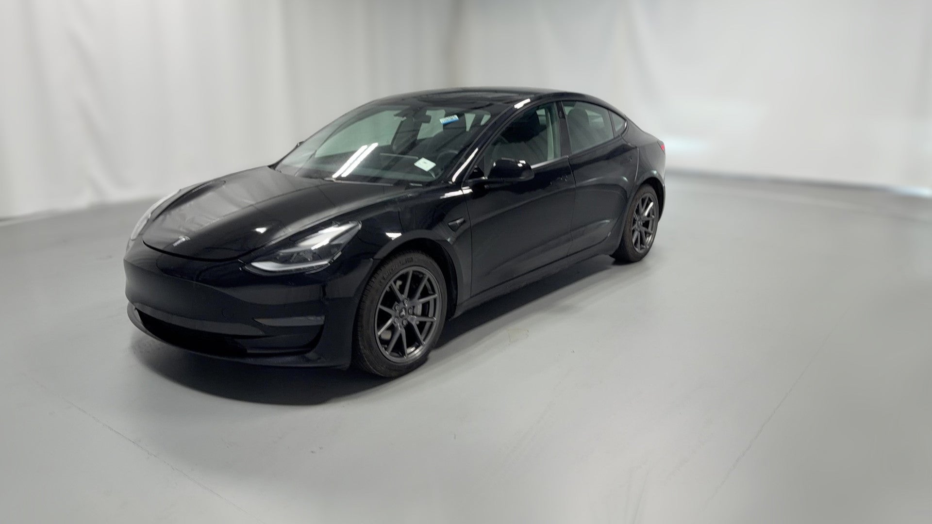 2021 Tesla Model 3 vehicle photo