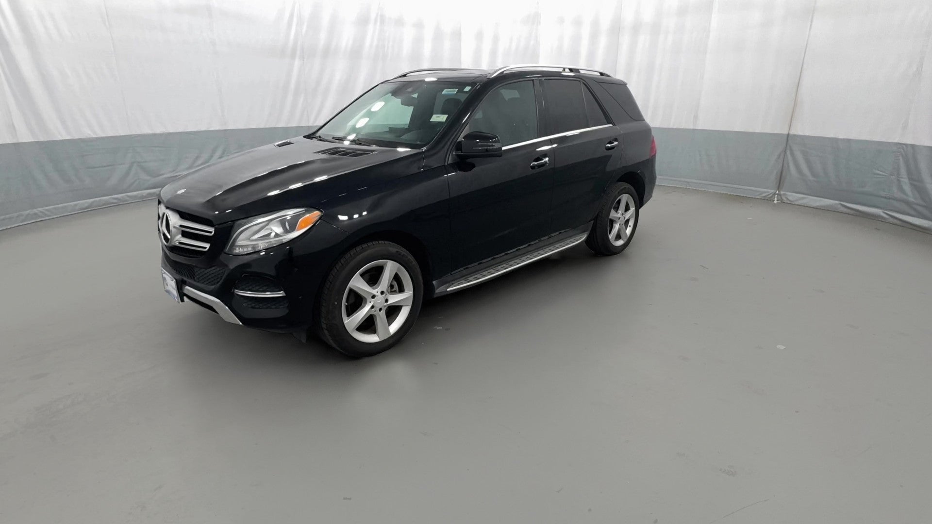 2017 Mercedes-Benz GLE vehicle photo