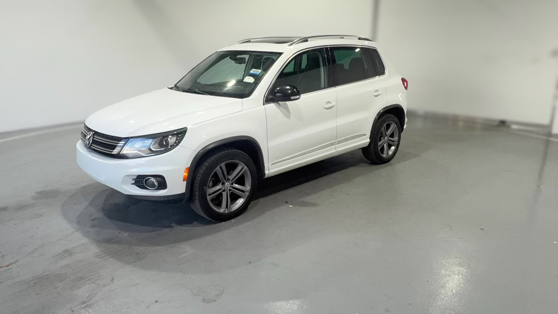 2017 Volkswagen Tiguan vehicle photo