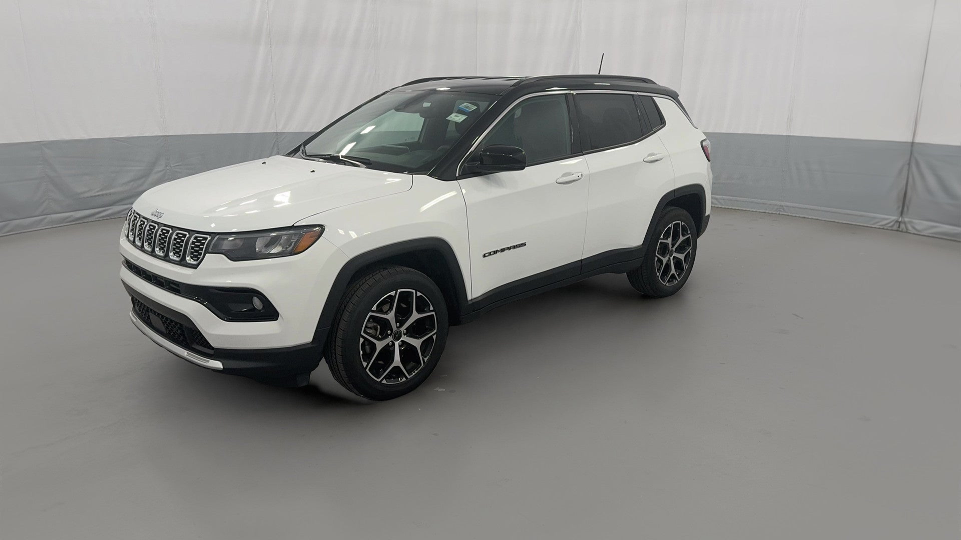 2025 Jeep Compass vehicle photo