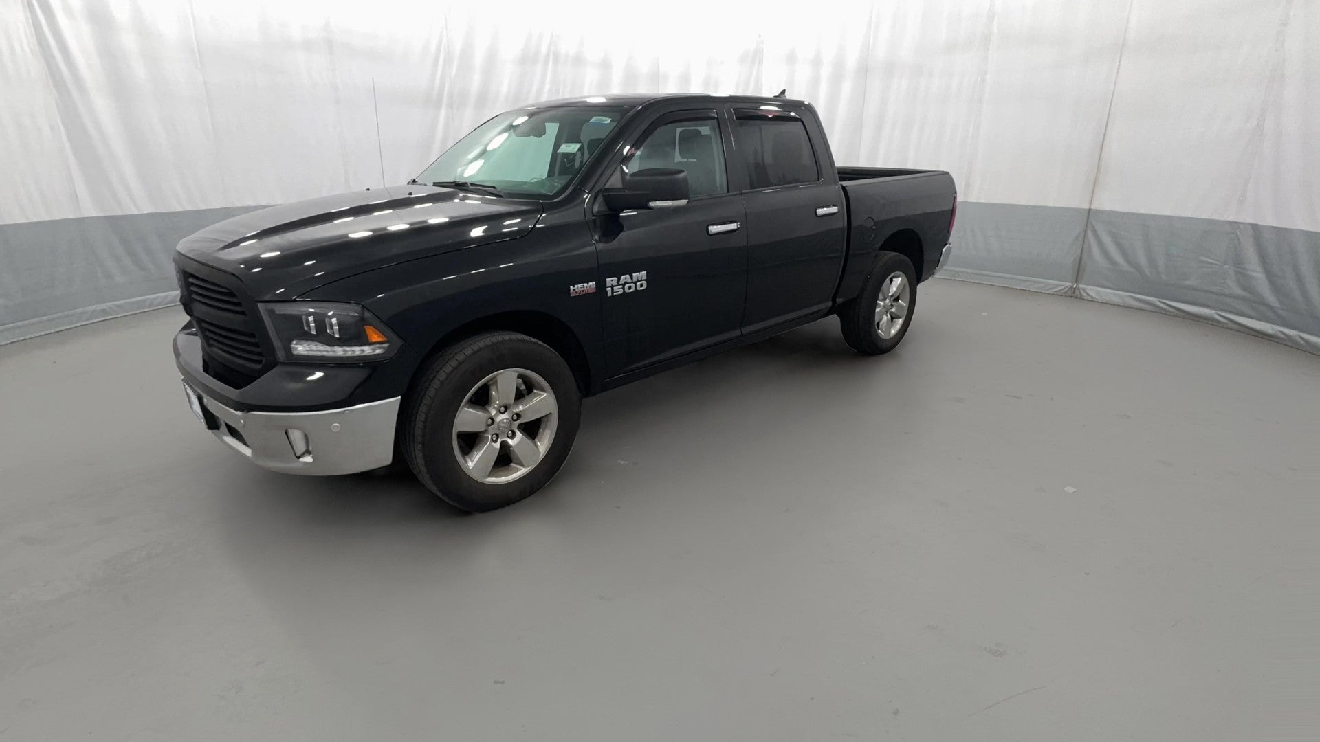 2018 Ram 1500 Crew Cab vehicle photo