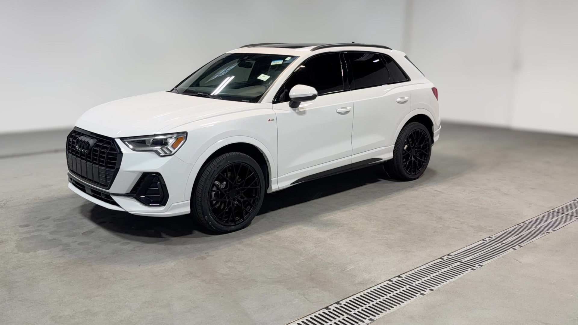 2022 Audi Q3 vehicle photo