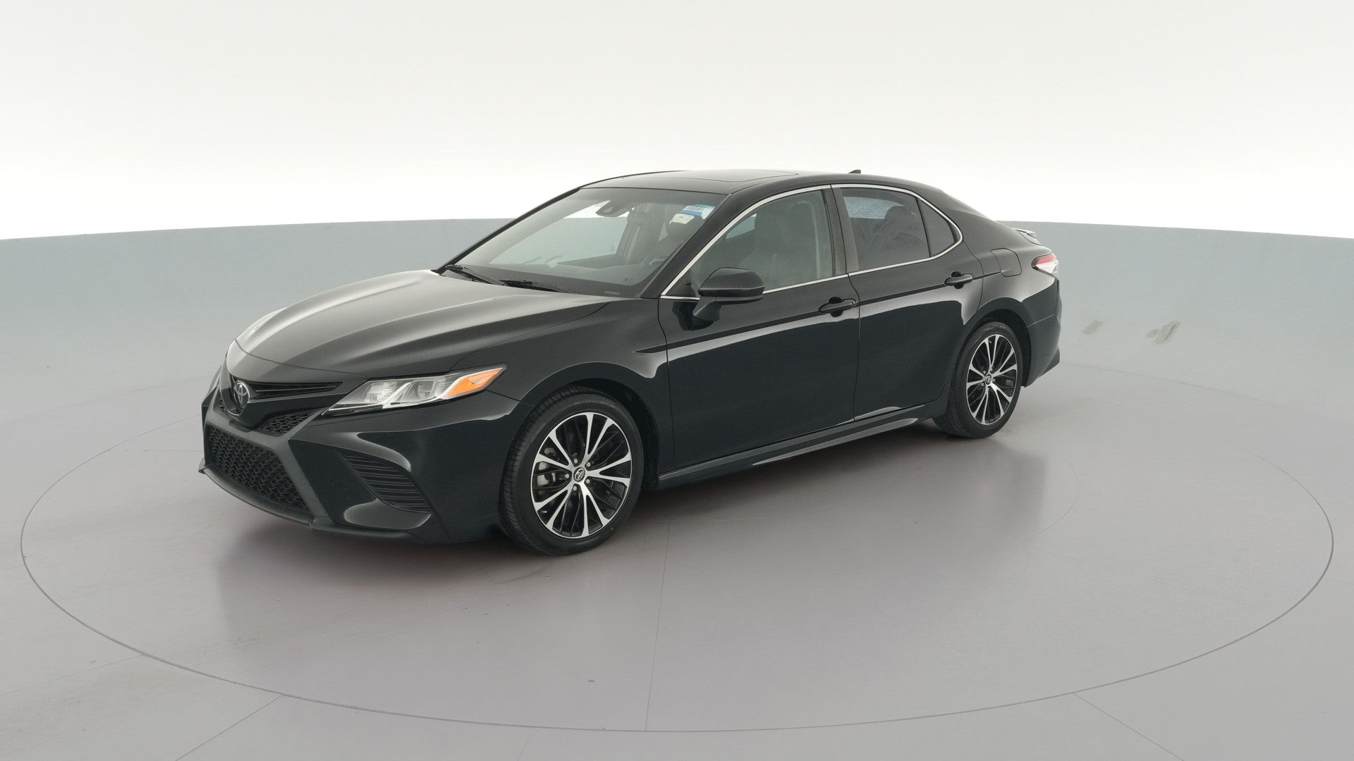 2019 Toyota Camry vehicle photo